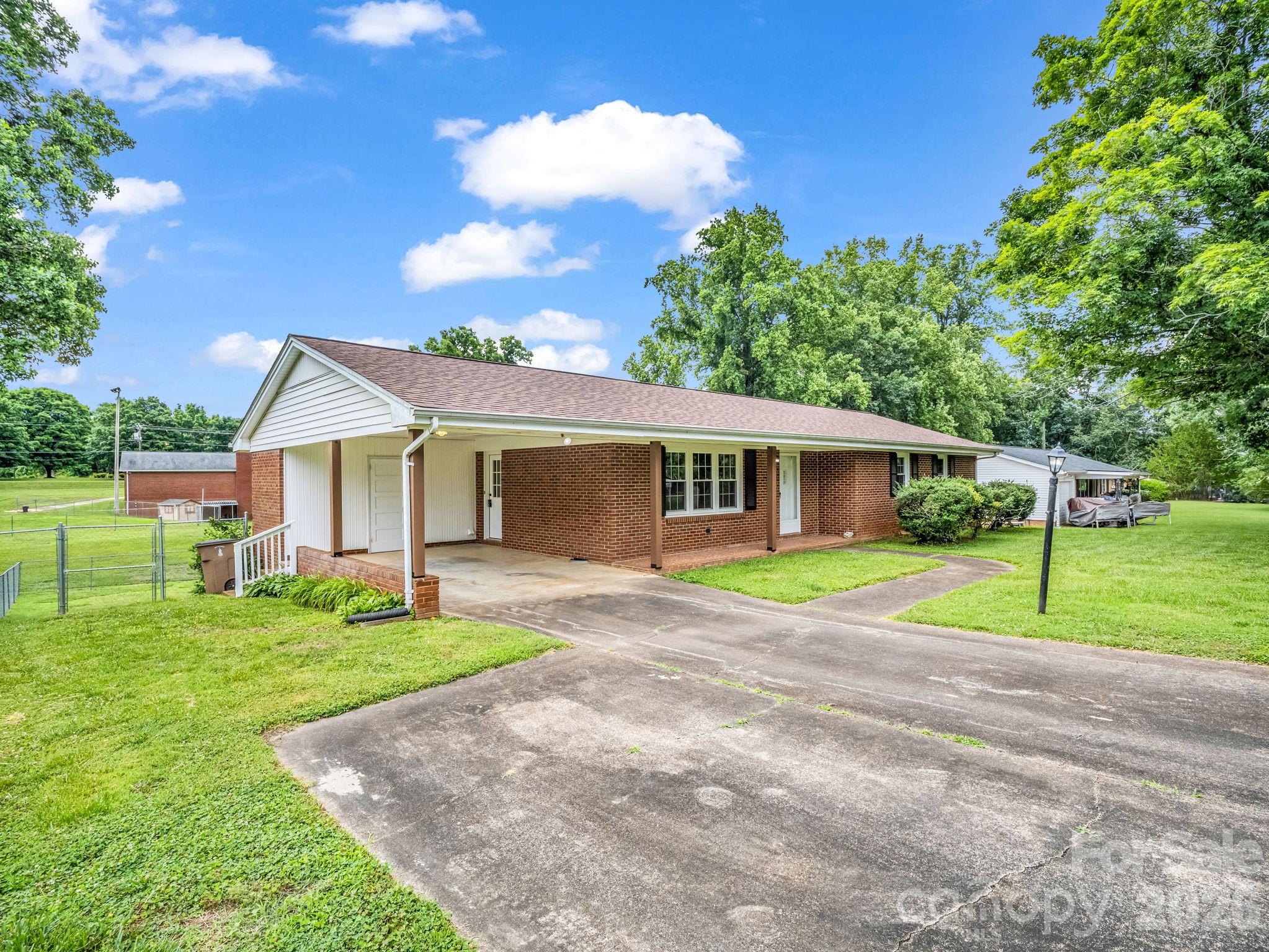 2917 Poplar Circle