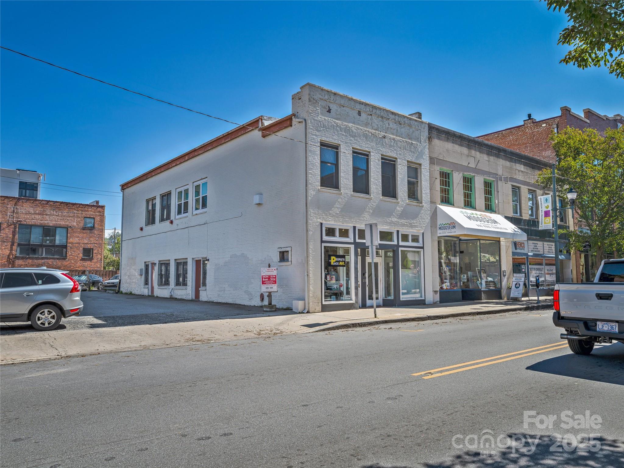 58 Broadway Street