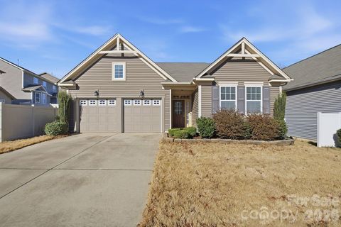 4318 Connestee Court Charlotte NC 28269