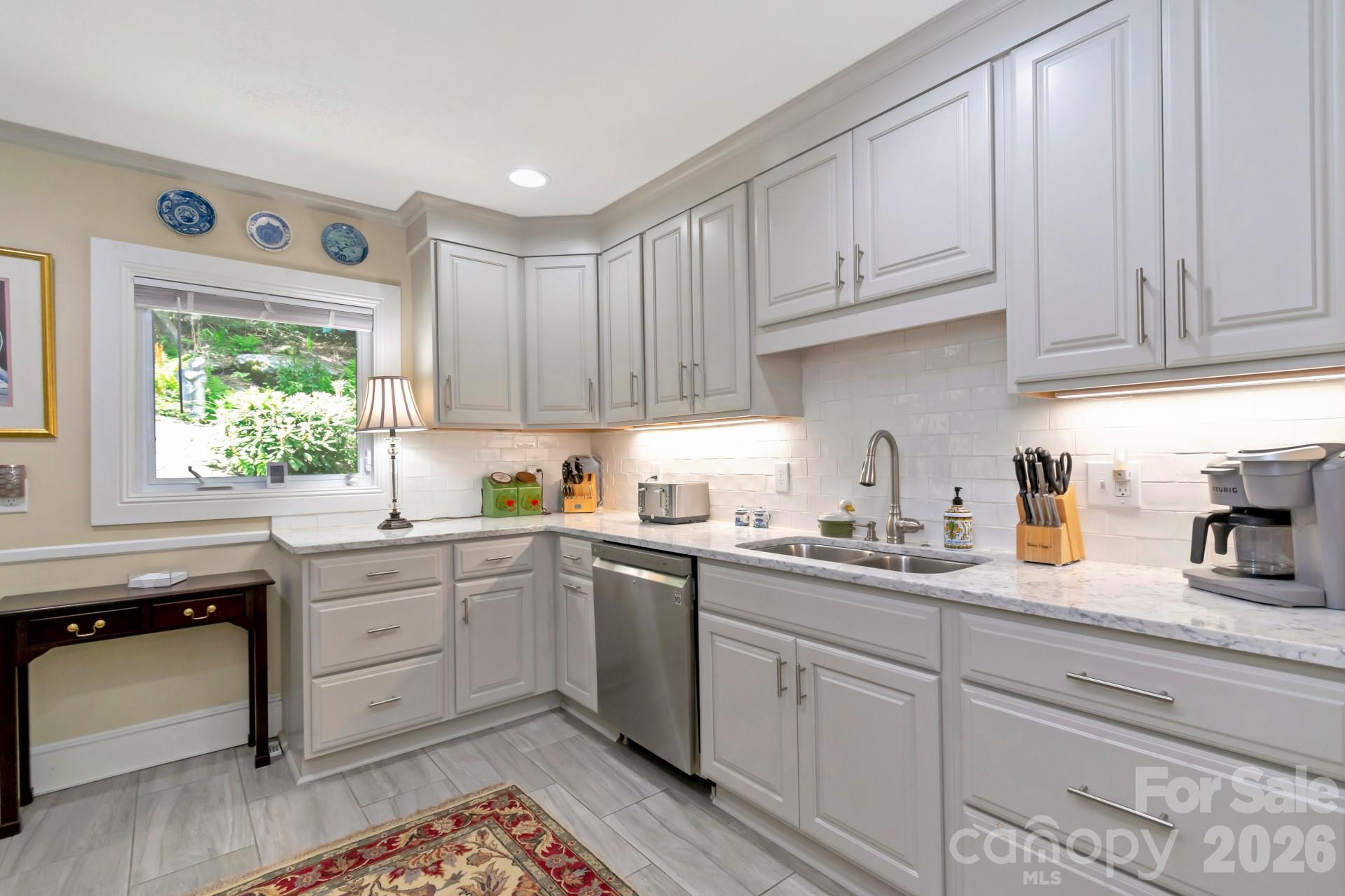 Country Club Estates - Residential