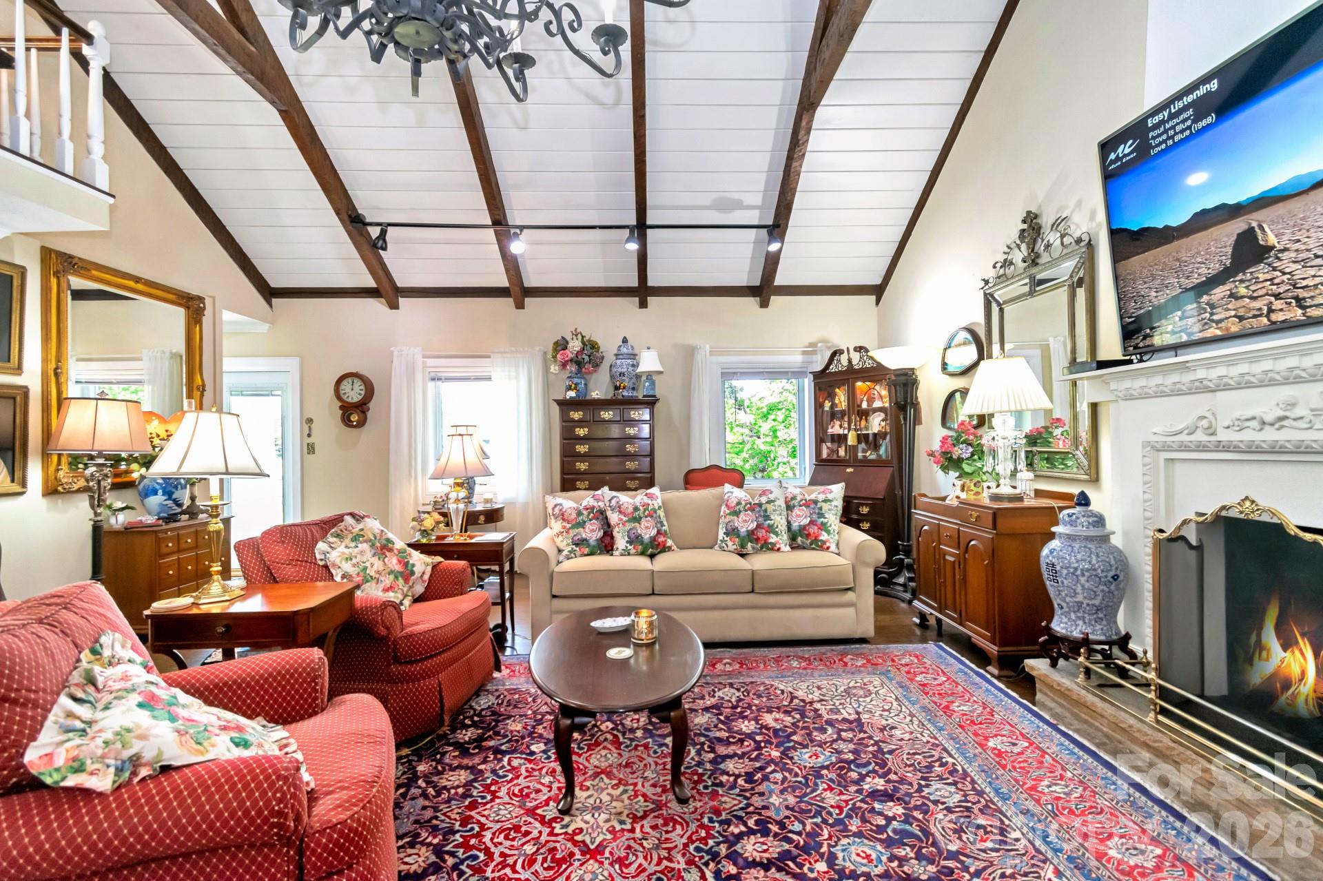 Country Club Estates - Residential