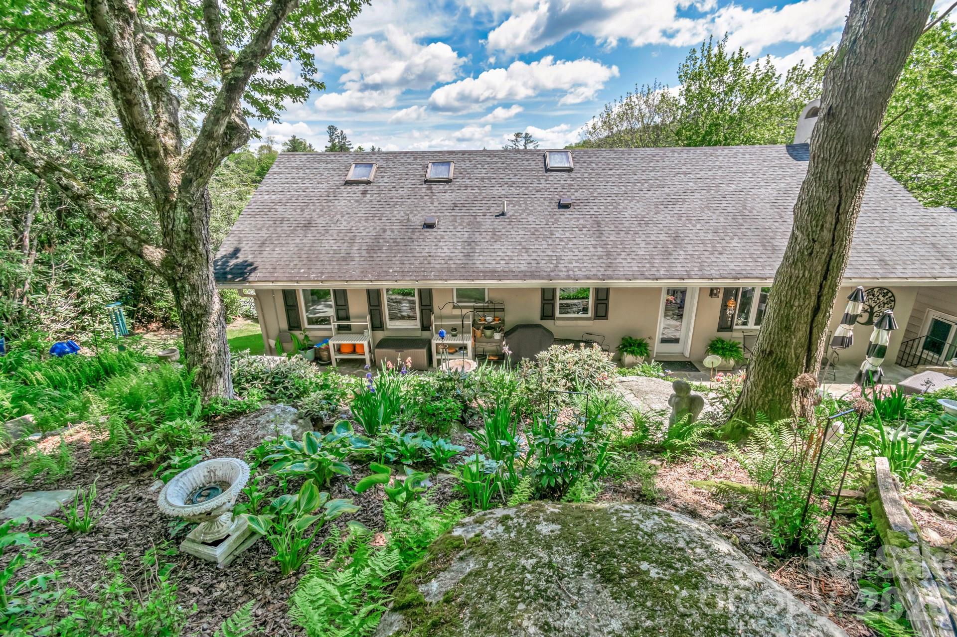 Country Club Estates - Residential