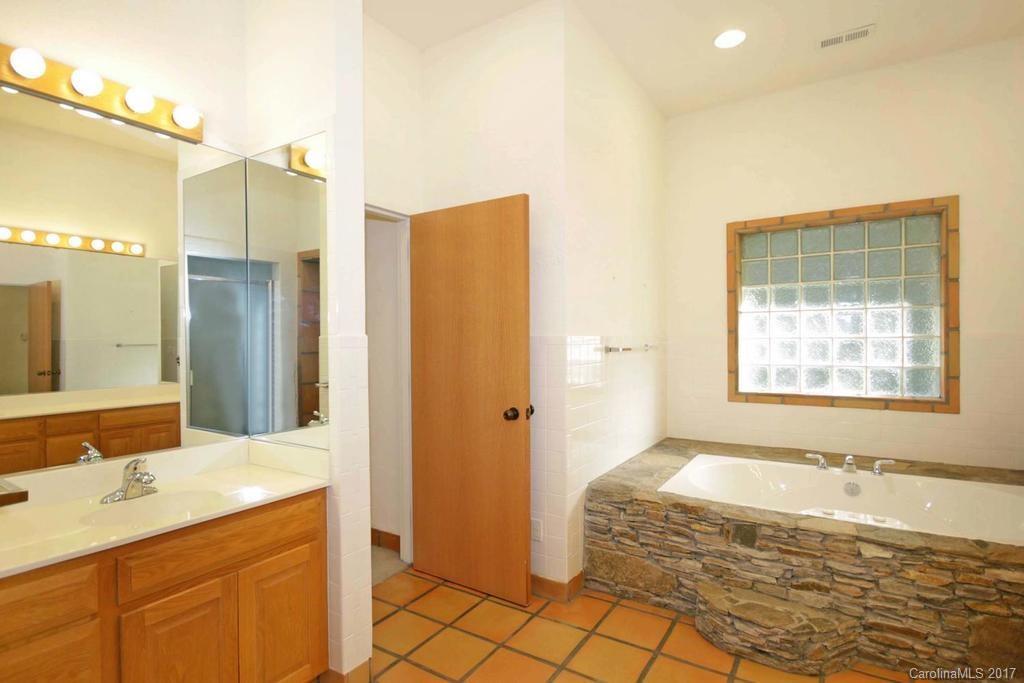 Shady Cove - Residential