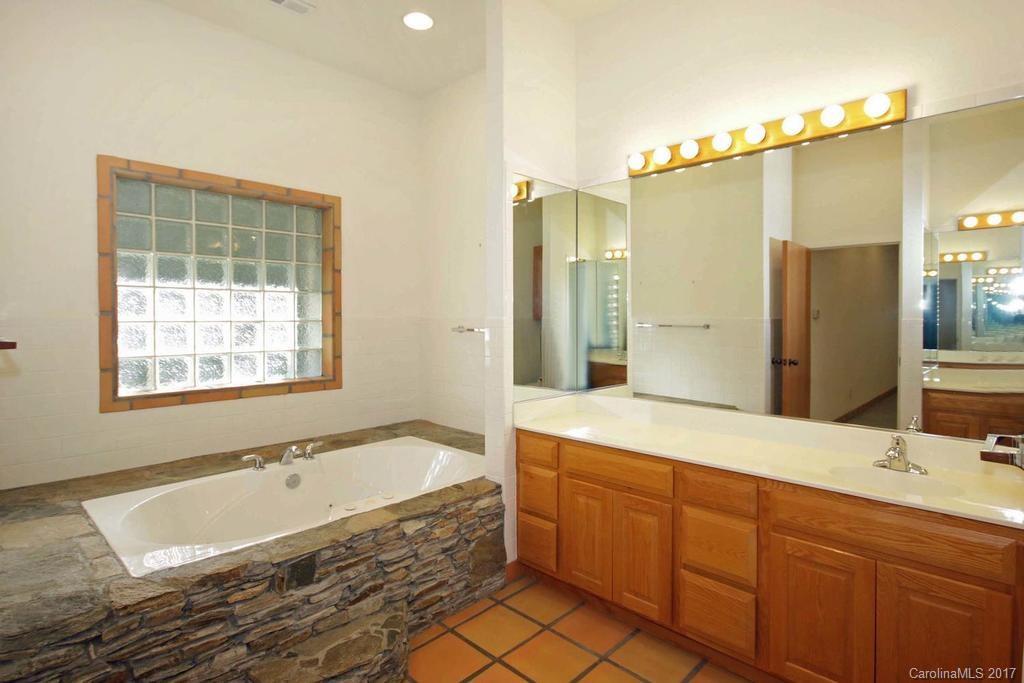 Shady Cove - Residential