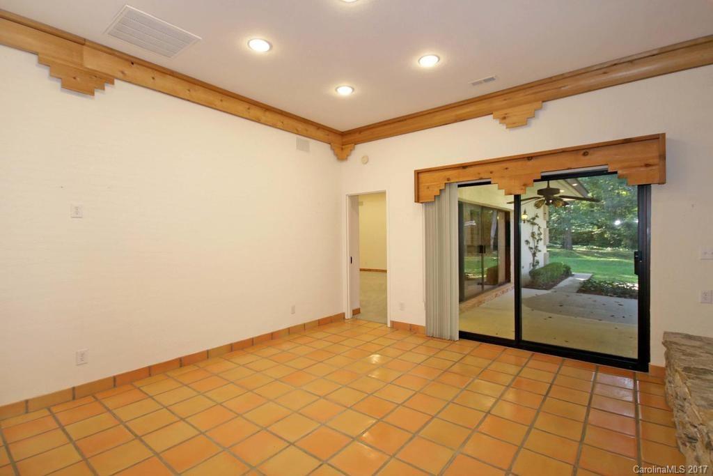 Shady Cove - Residential