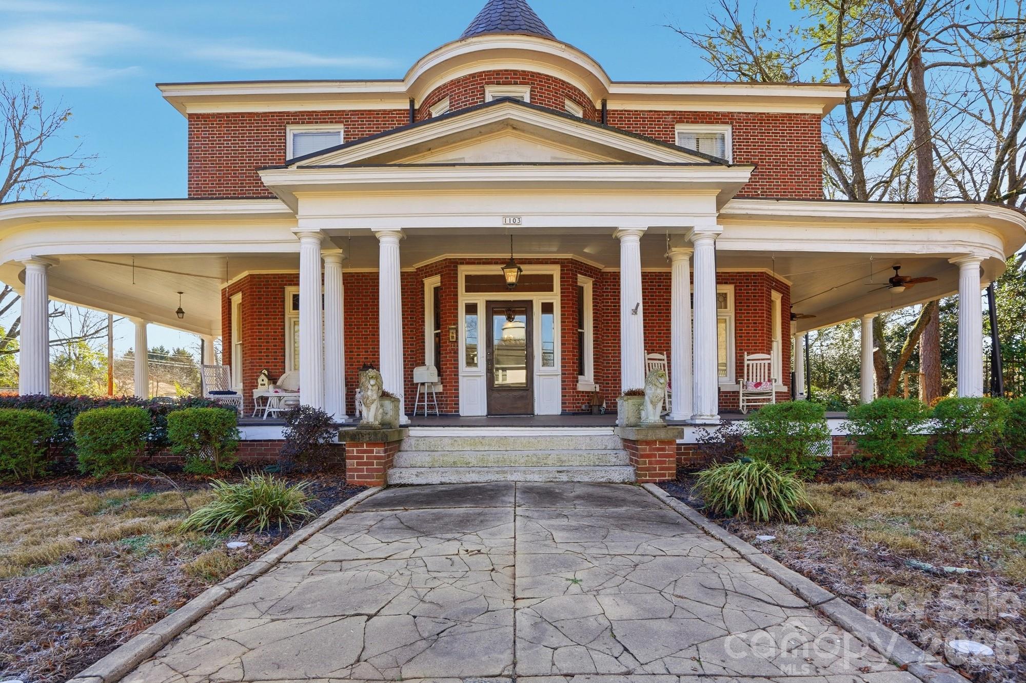 1103 W Franklin Street