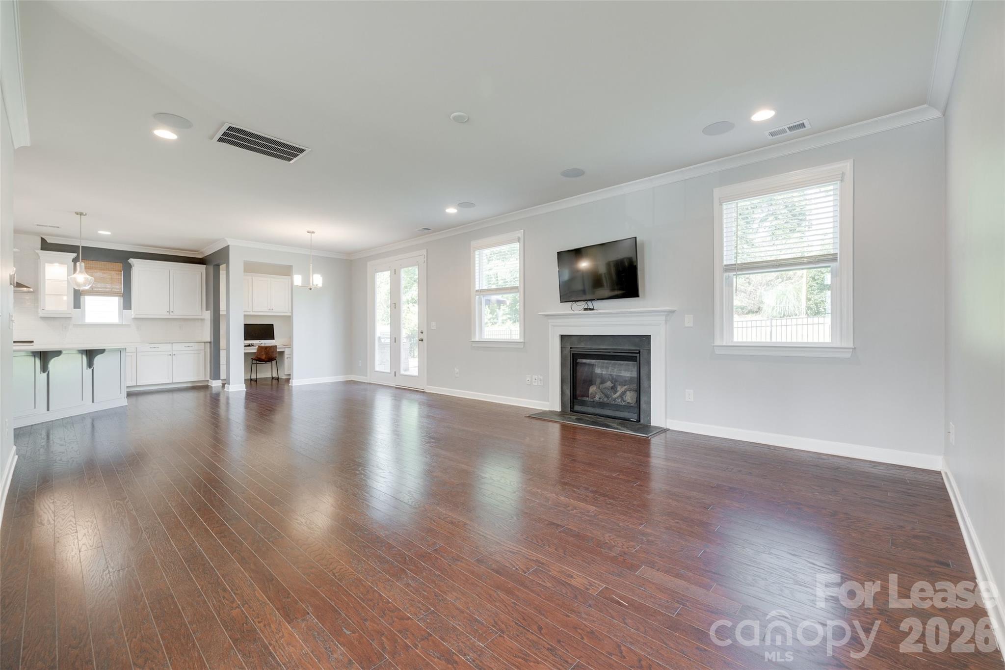 Lake Crest - Residential Lease