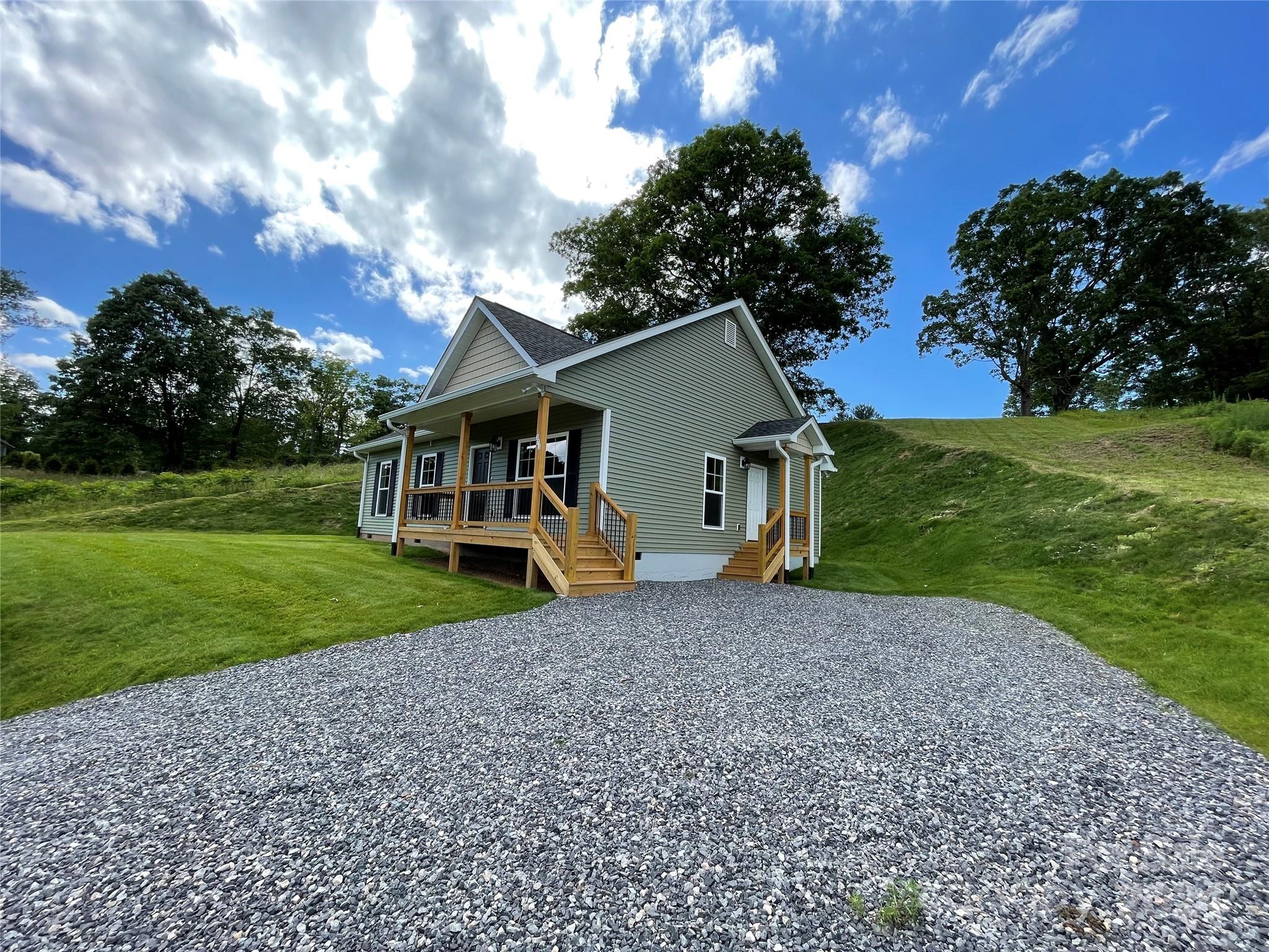 373 Barefoot Ridge