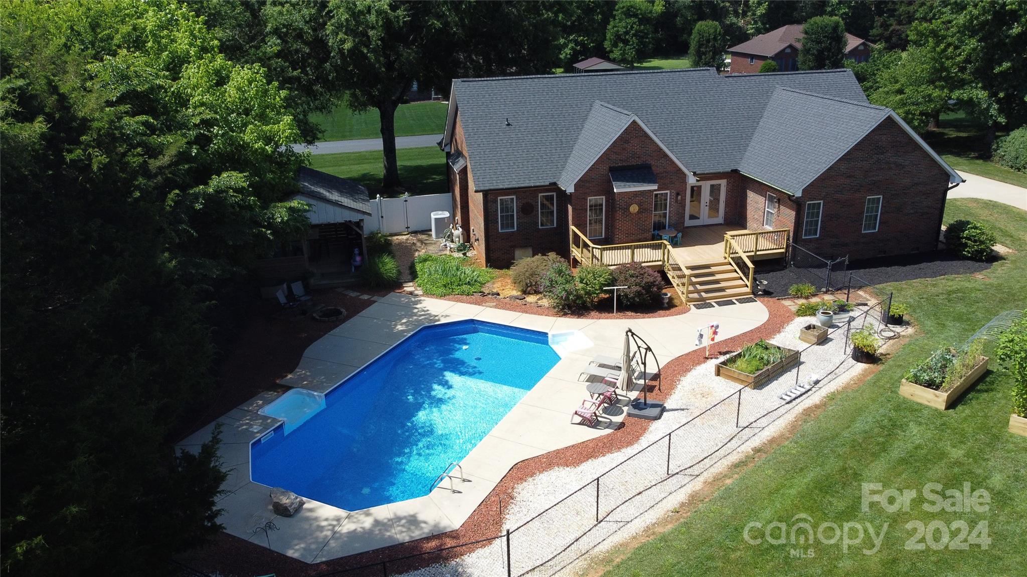 Larkin Sloan Estates - Residential
