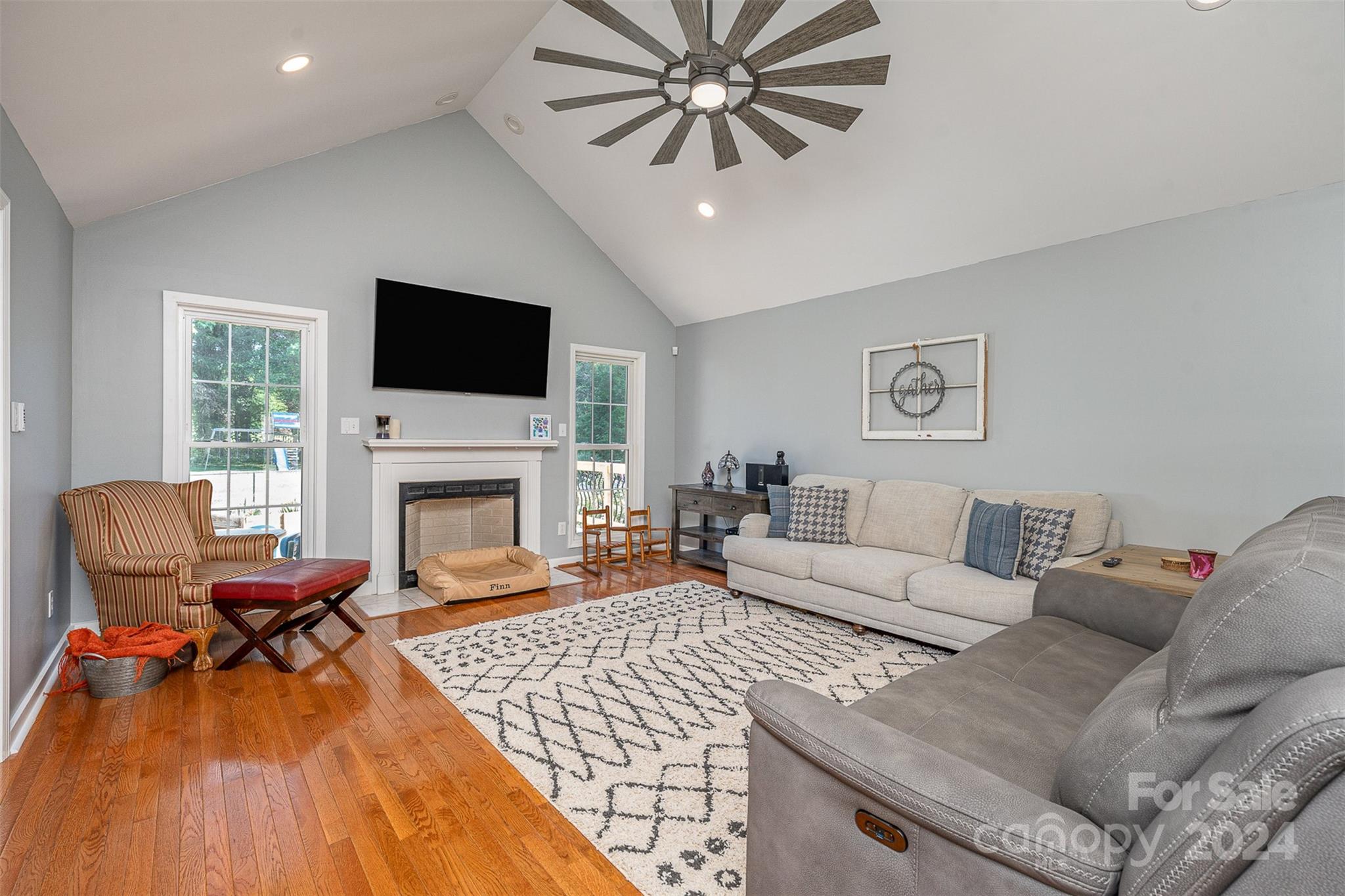 Larkin Sloan Estates - Residential