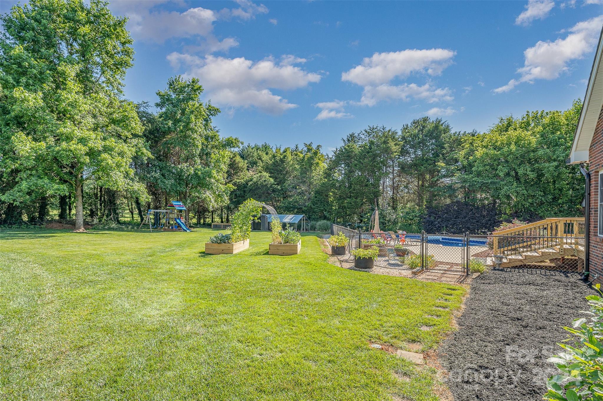 Larkin Sloan Estates - Residential