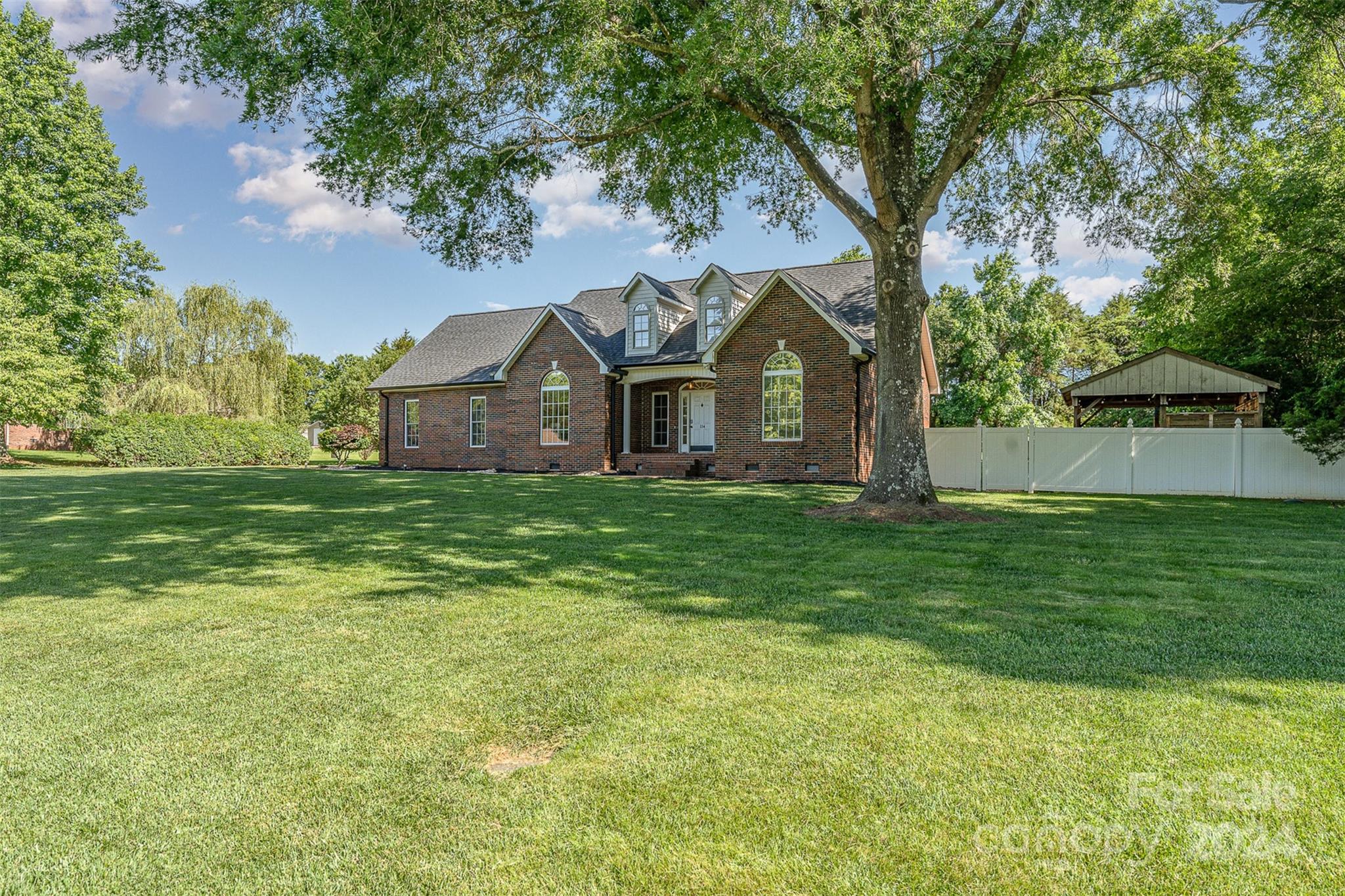 Larkin Sloan Estates - Residential