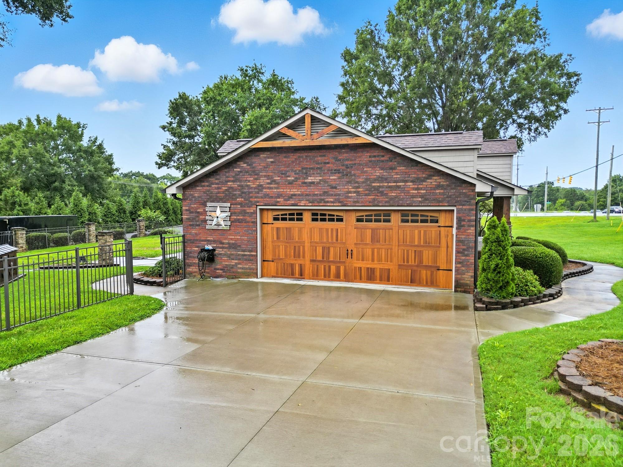 Wolf Meadow Acres - Residential