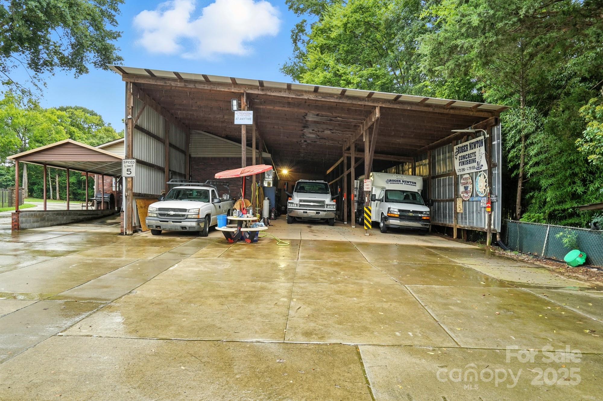 Wolf Meadow Acres - Residential