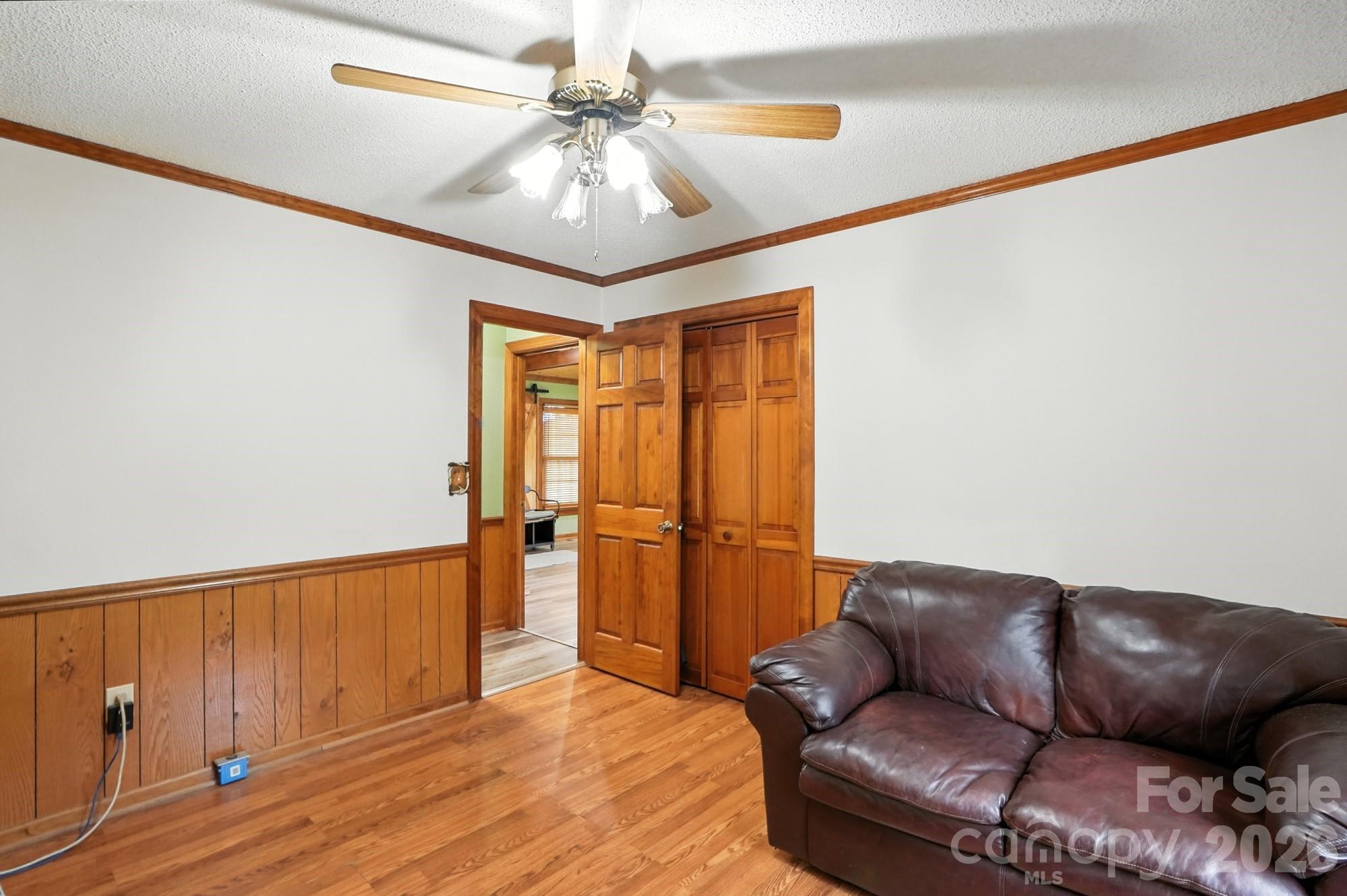 Wolf Meadow Acres - Residential