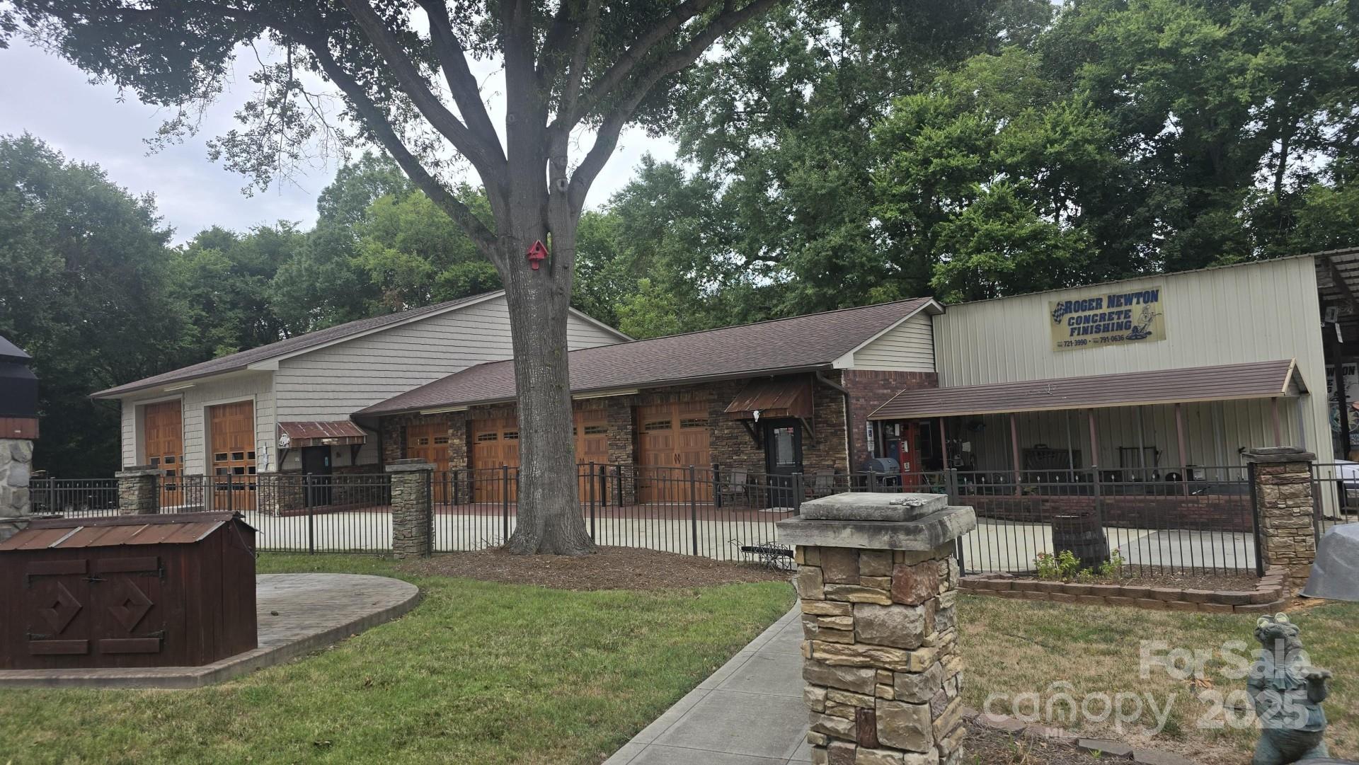 3369 Roberta Road