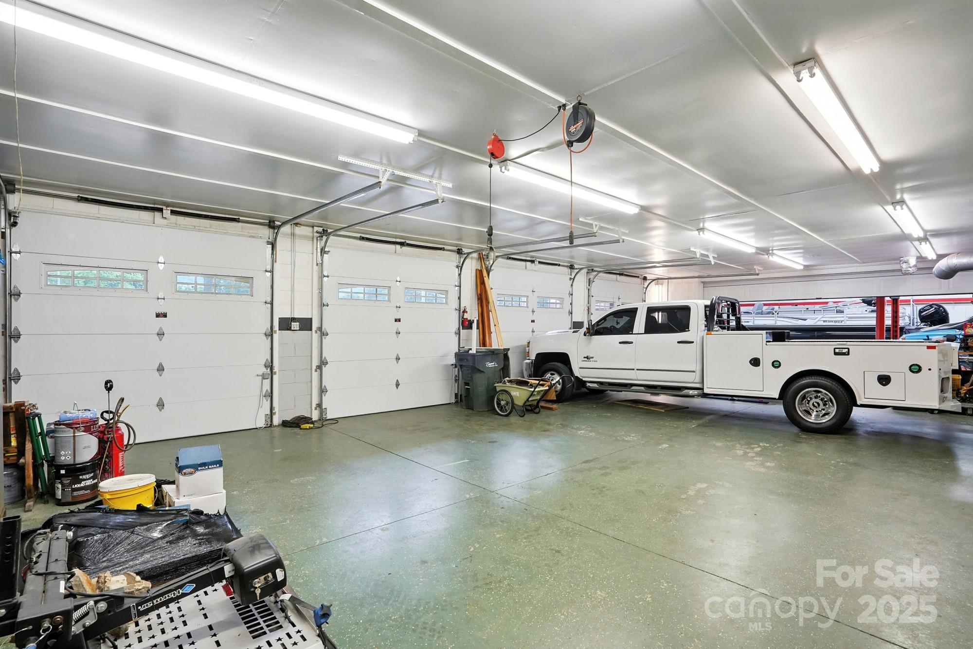 Wolf Meadow Acres - Residential