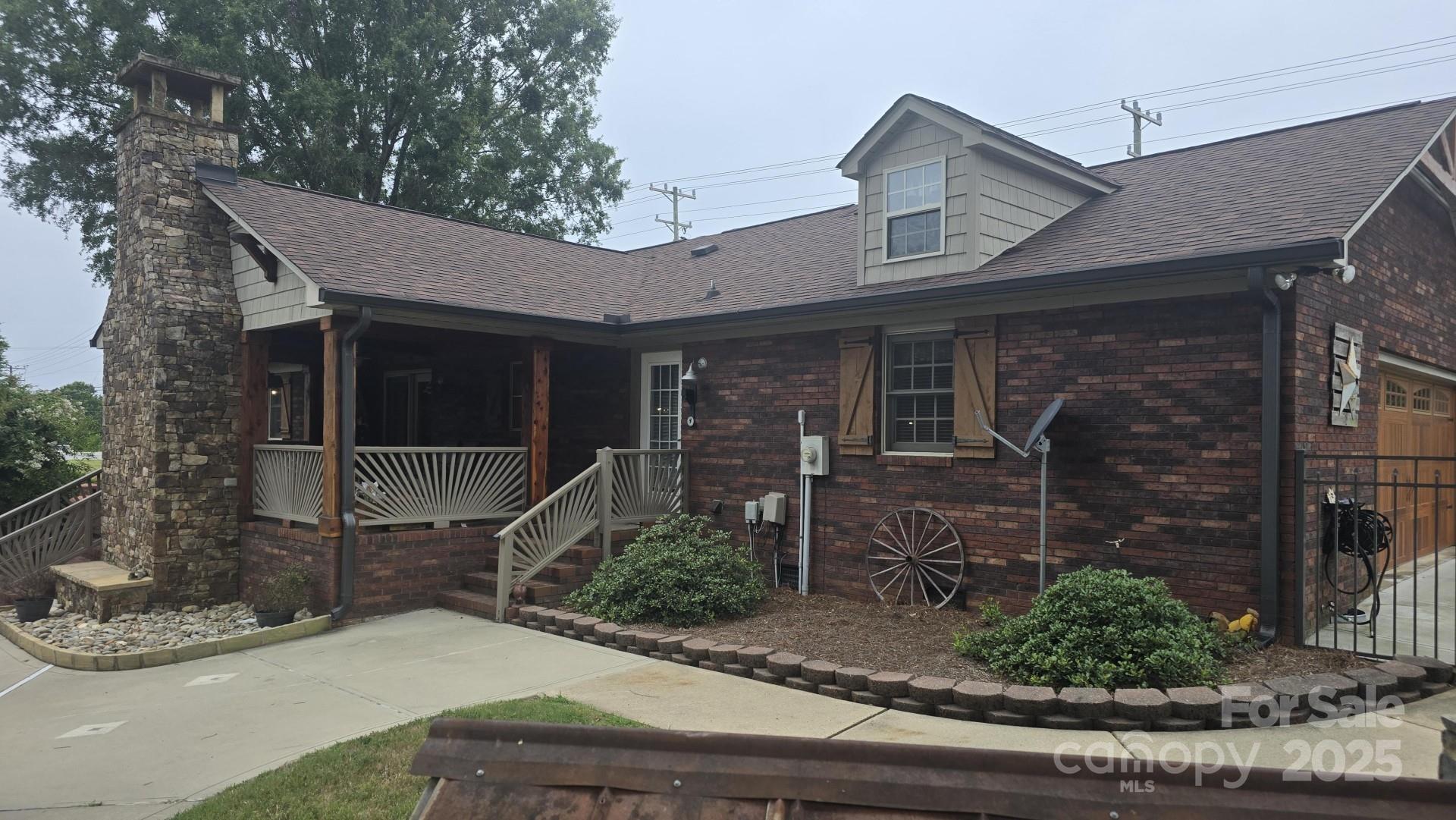 3369 Roberta Road