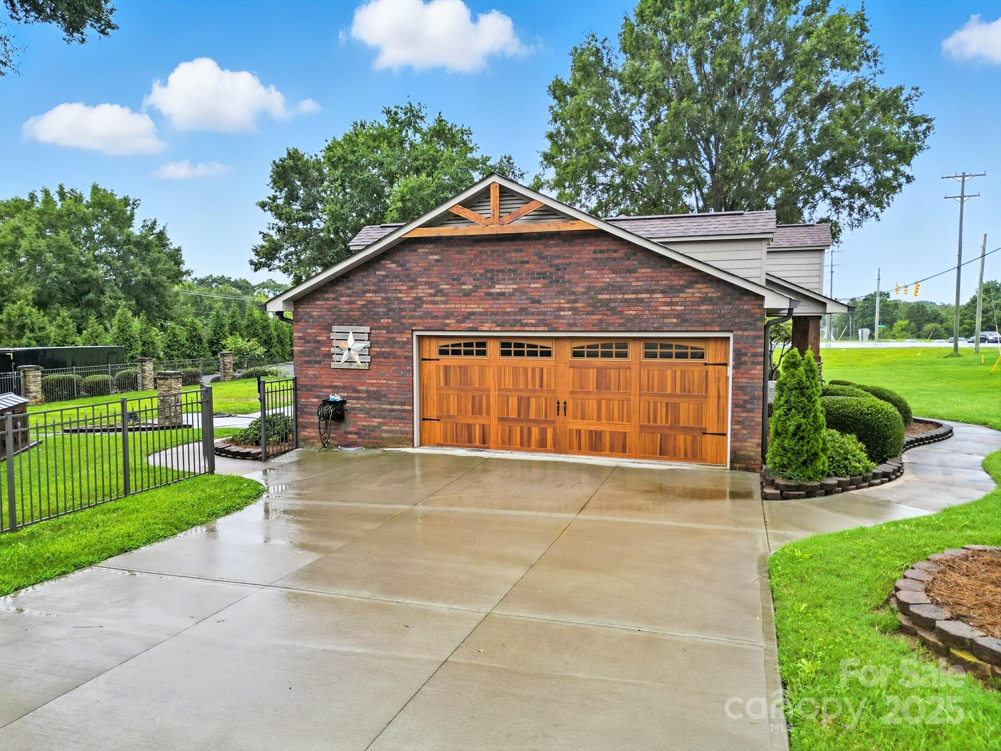 Wolf Meadow Acres - Residential