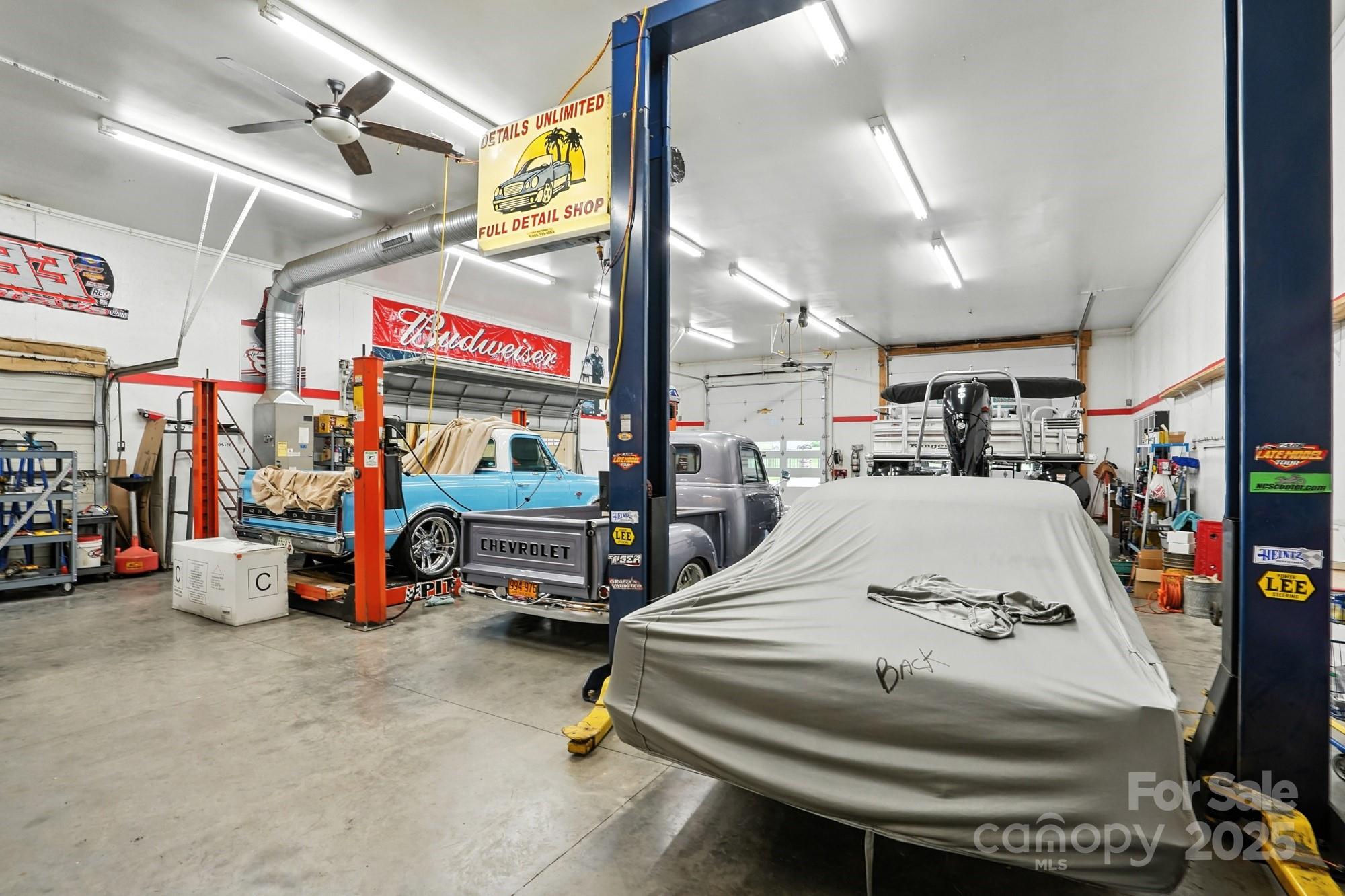 Wolf Meadow Acres - Residential