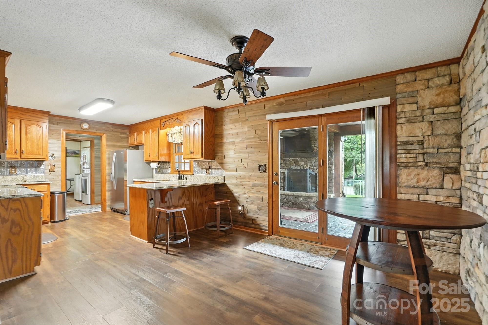 Wolf Meadow Acres - Residential