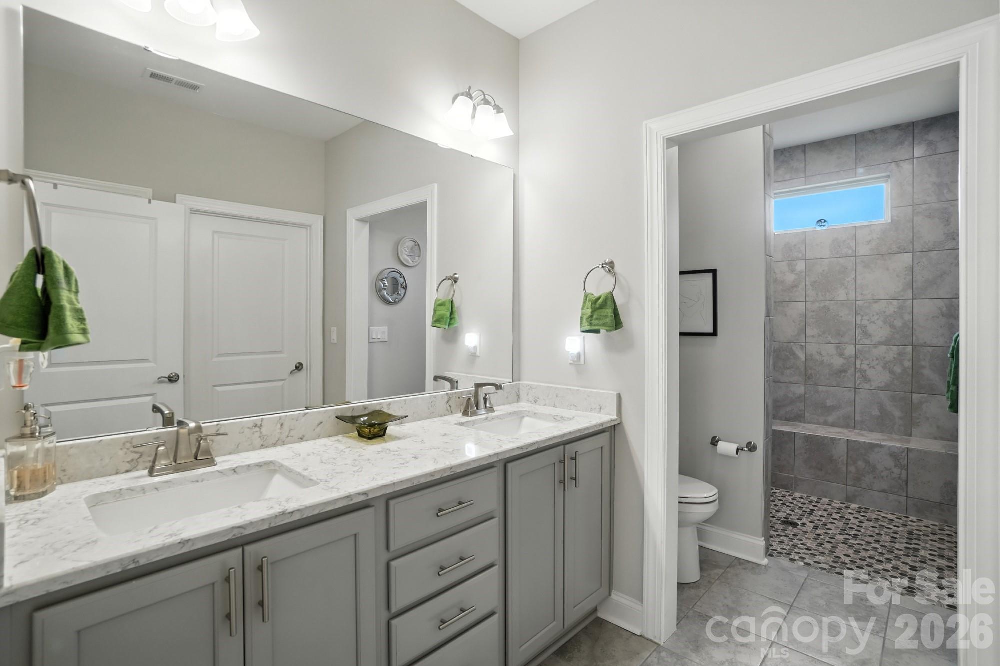 Courtyards on Poplar Tent - Residential