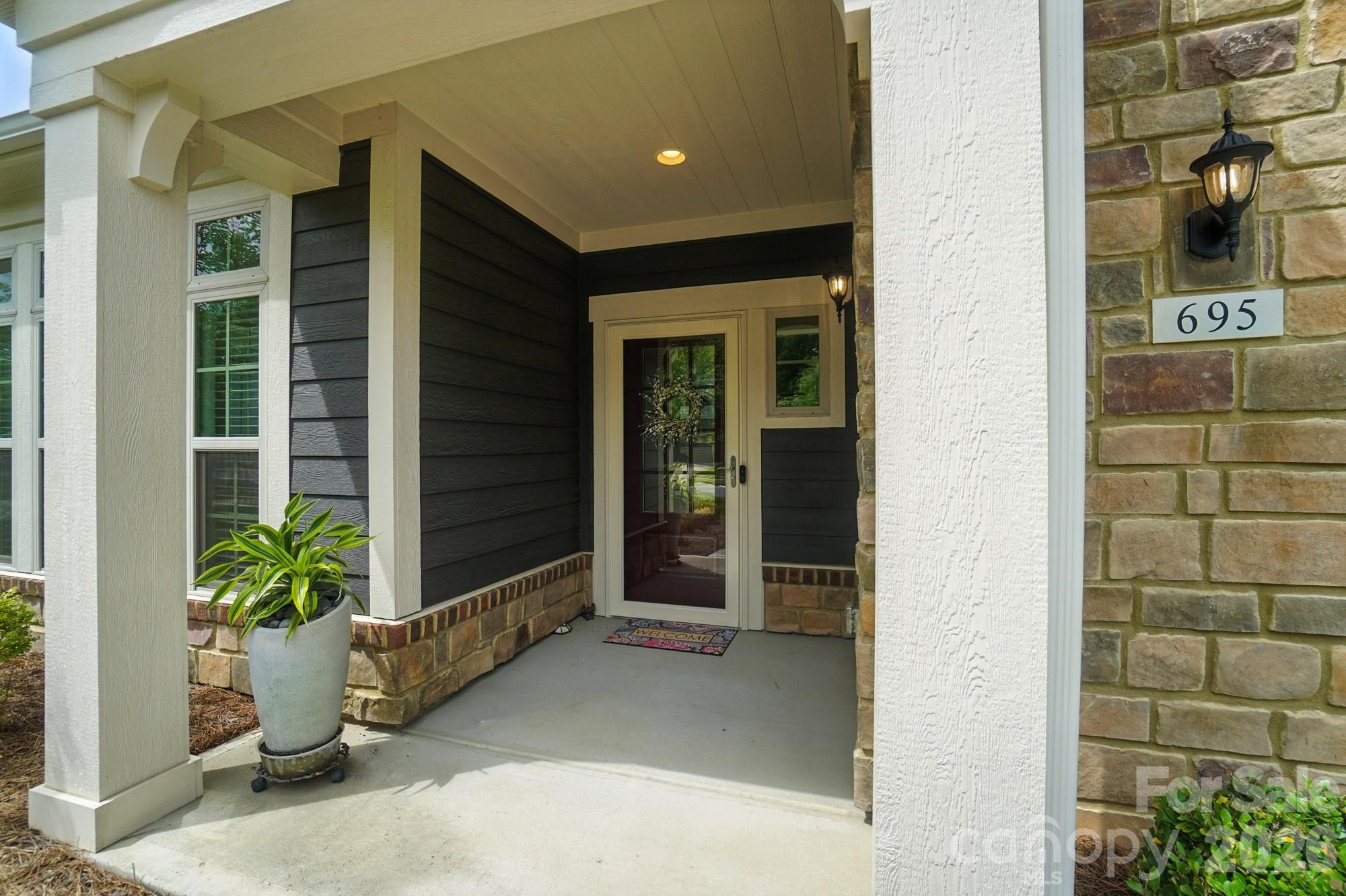 Courtyards on Poplar Tent - Residential