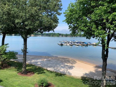 672 Portside Drive Davidson NC 28036