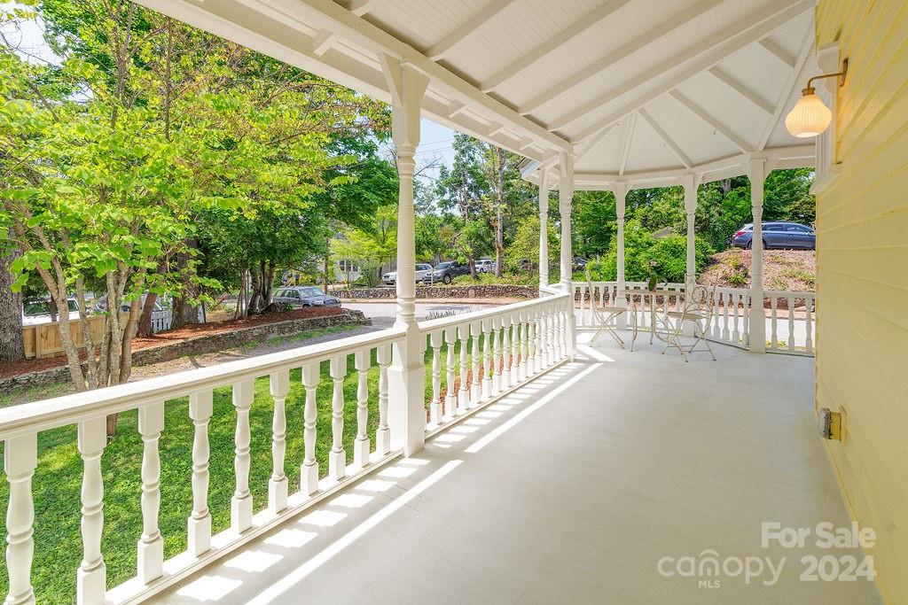 Chestnut Hill - Residential