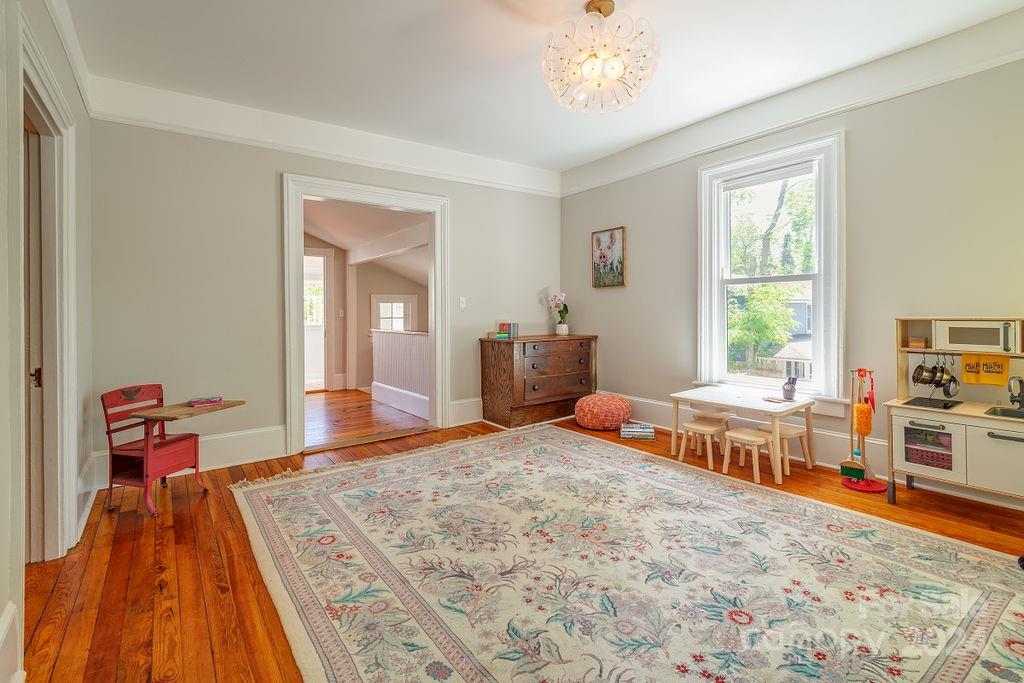 Chestnut Hill - Residential