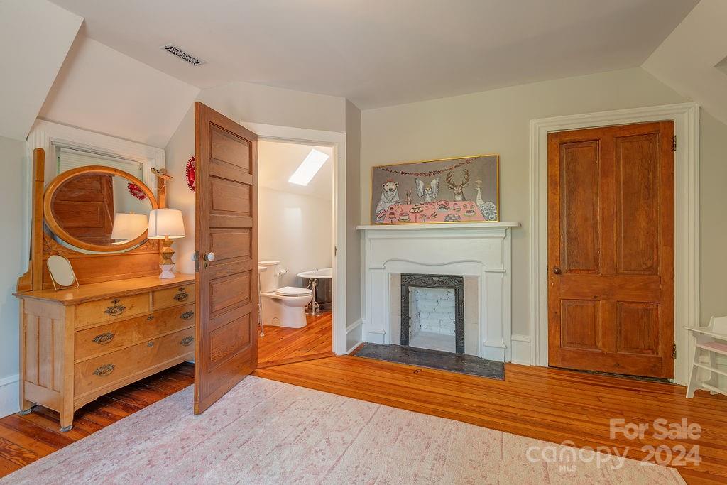 Chestnut Hill - Residential