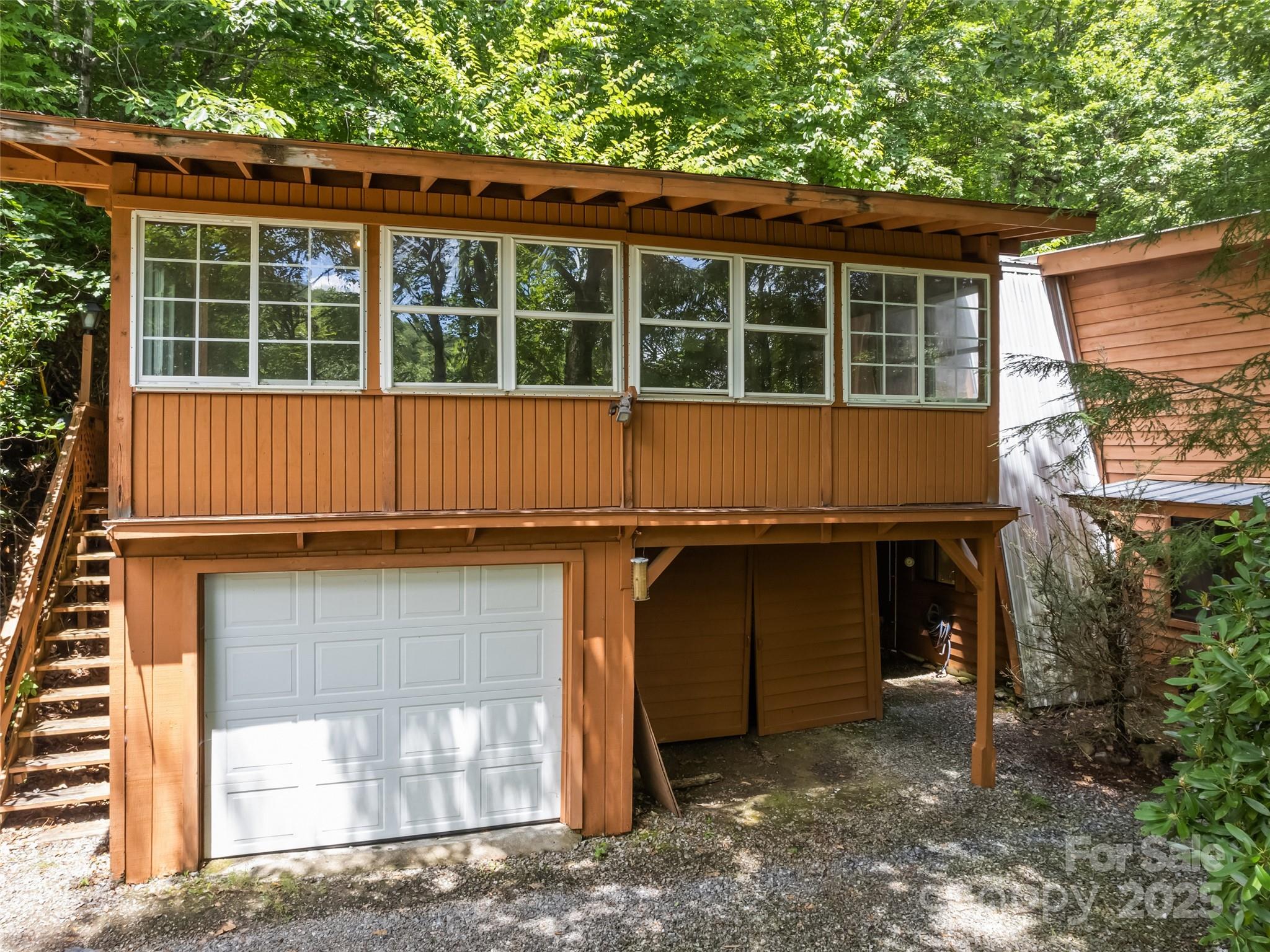 1010 Autumn Drive