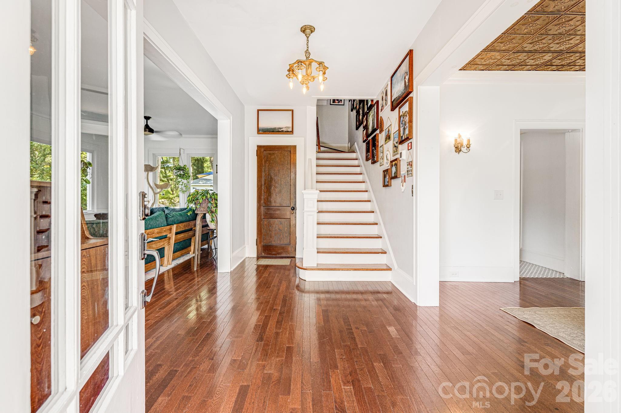 18 Robinwood Avenue