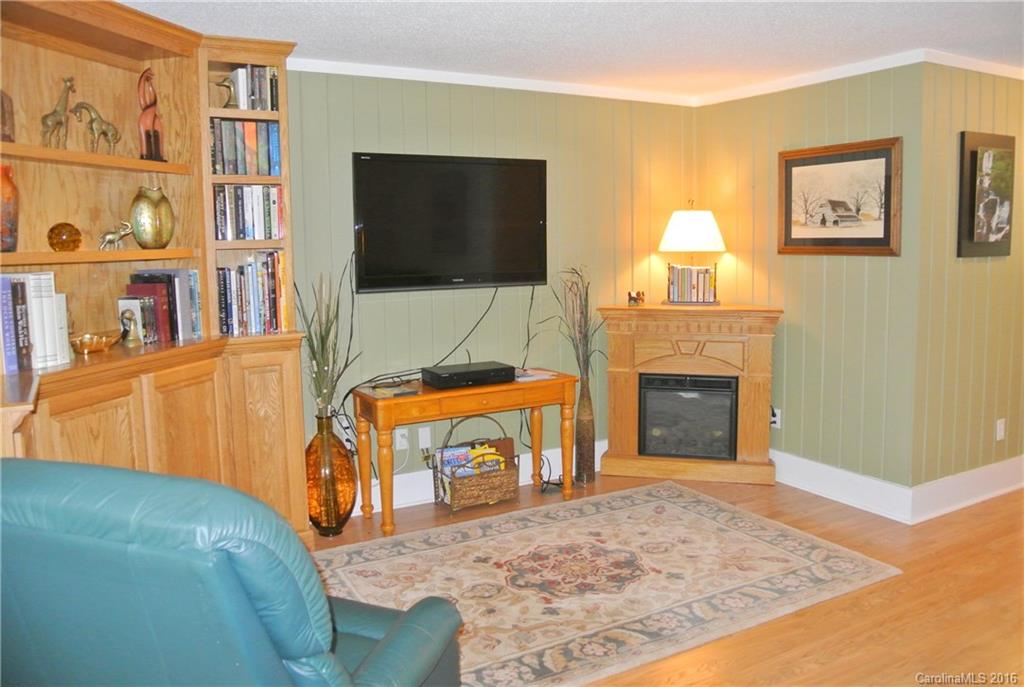 Connestee Falls - Residential