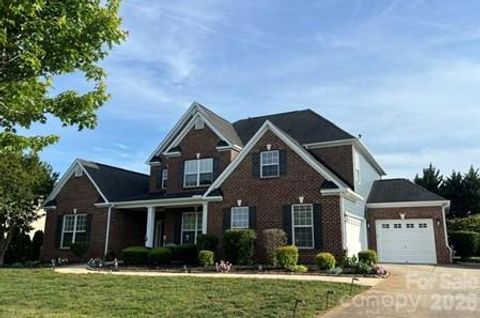 Photo of 5305 Radcliffe Drive, Waxhaw, NC 28173 (MLS # 4382149)