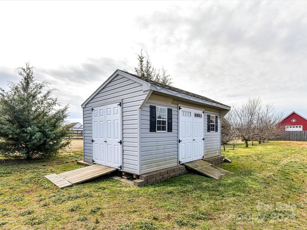 listing image 38