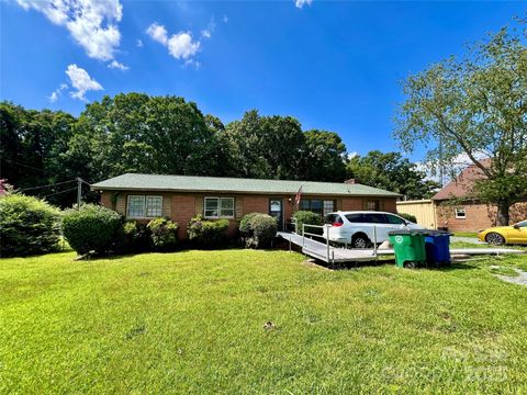 Photo of 1321 Stallings Road, Matthews, NC 28104 (MLS # 4283184)