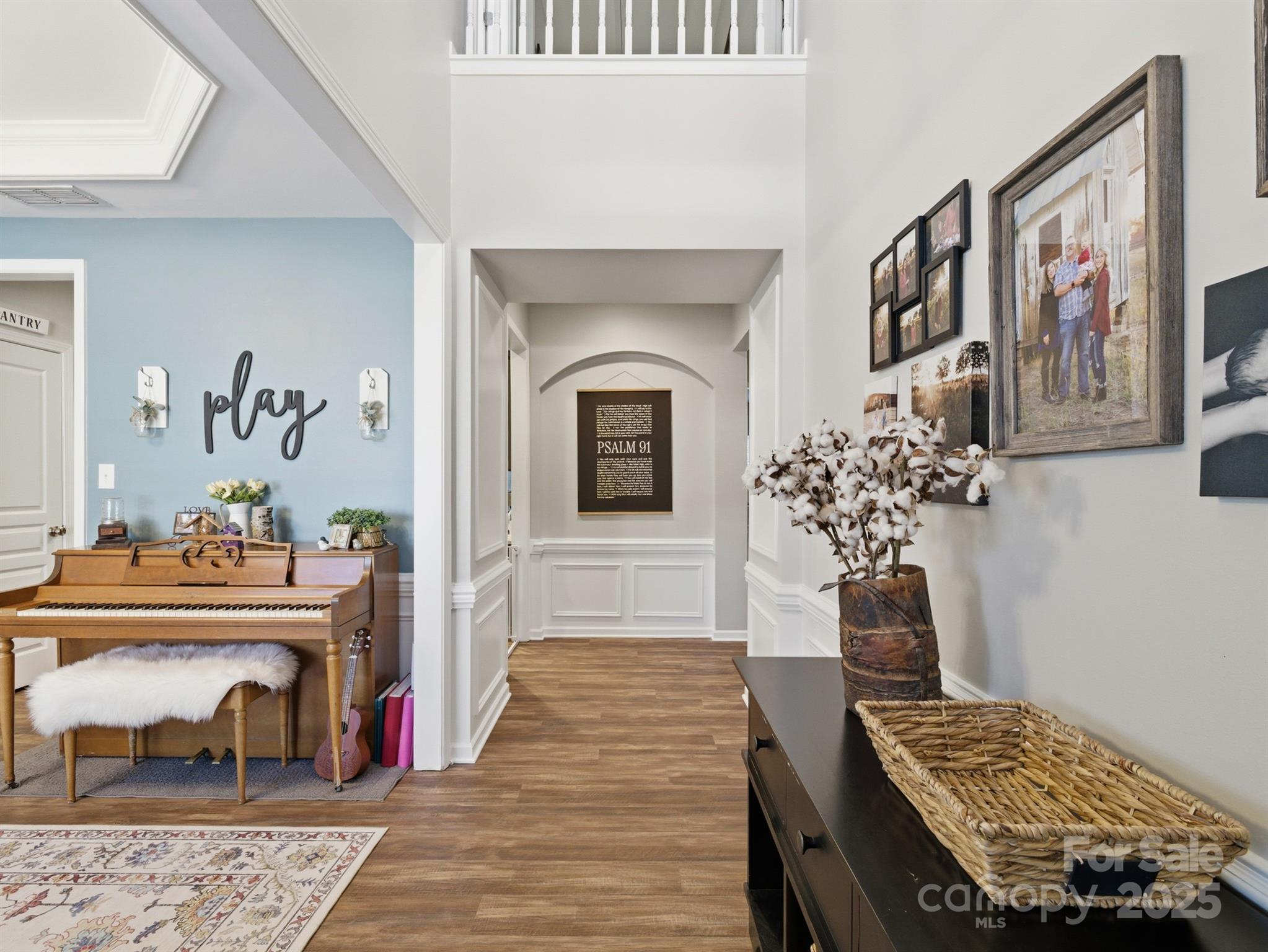 10836 River Oaks Drive NW