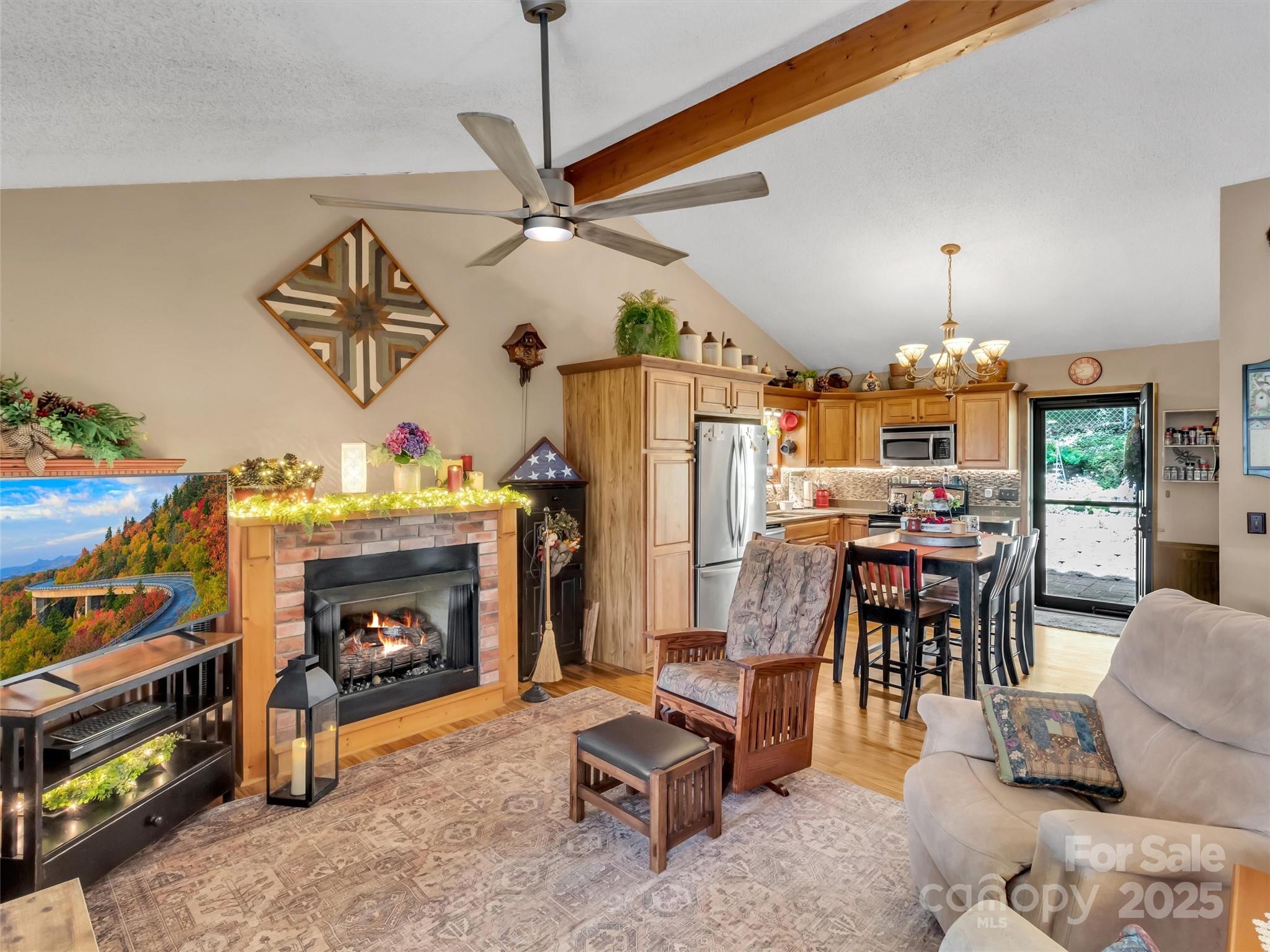 346 Wendy Way