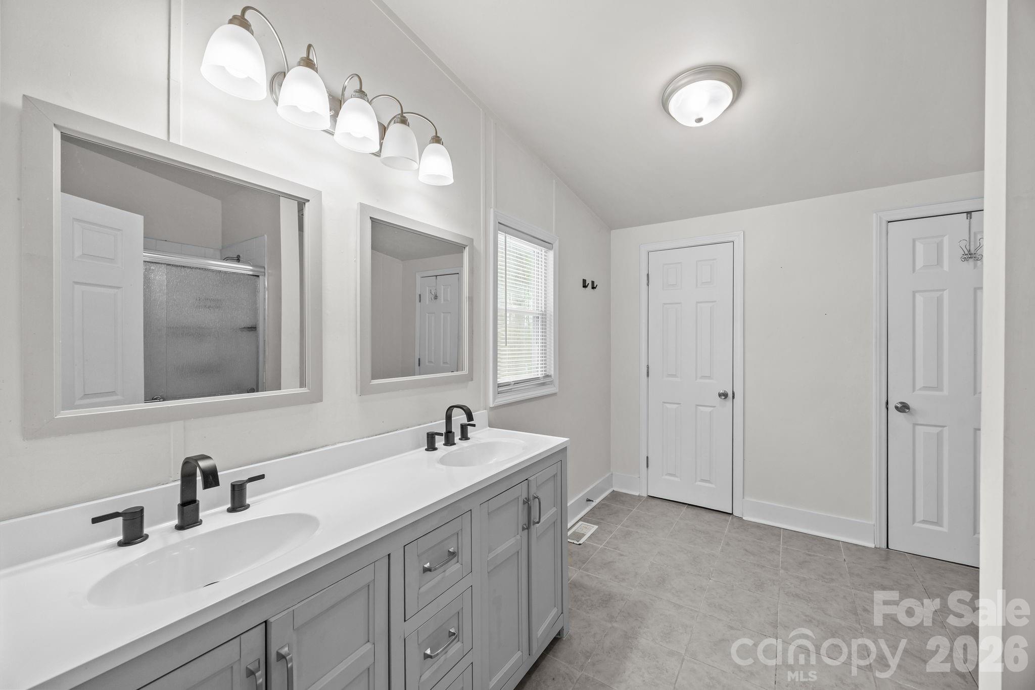 Lansdowne - Residential