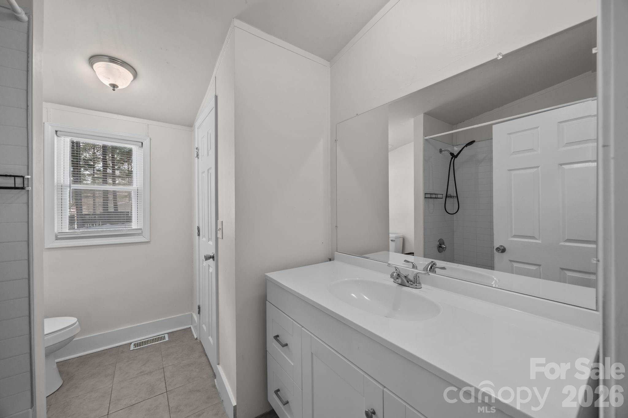 Lansdowne - Residential