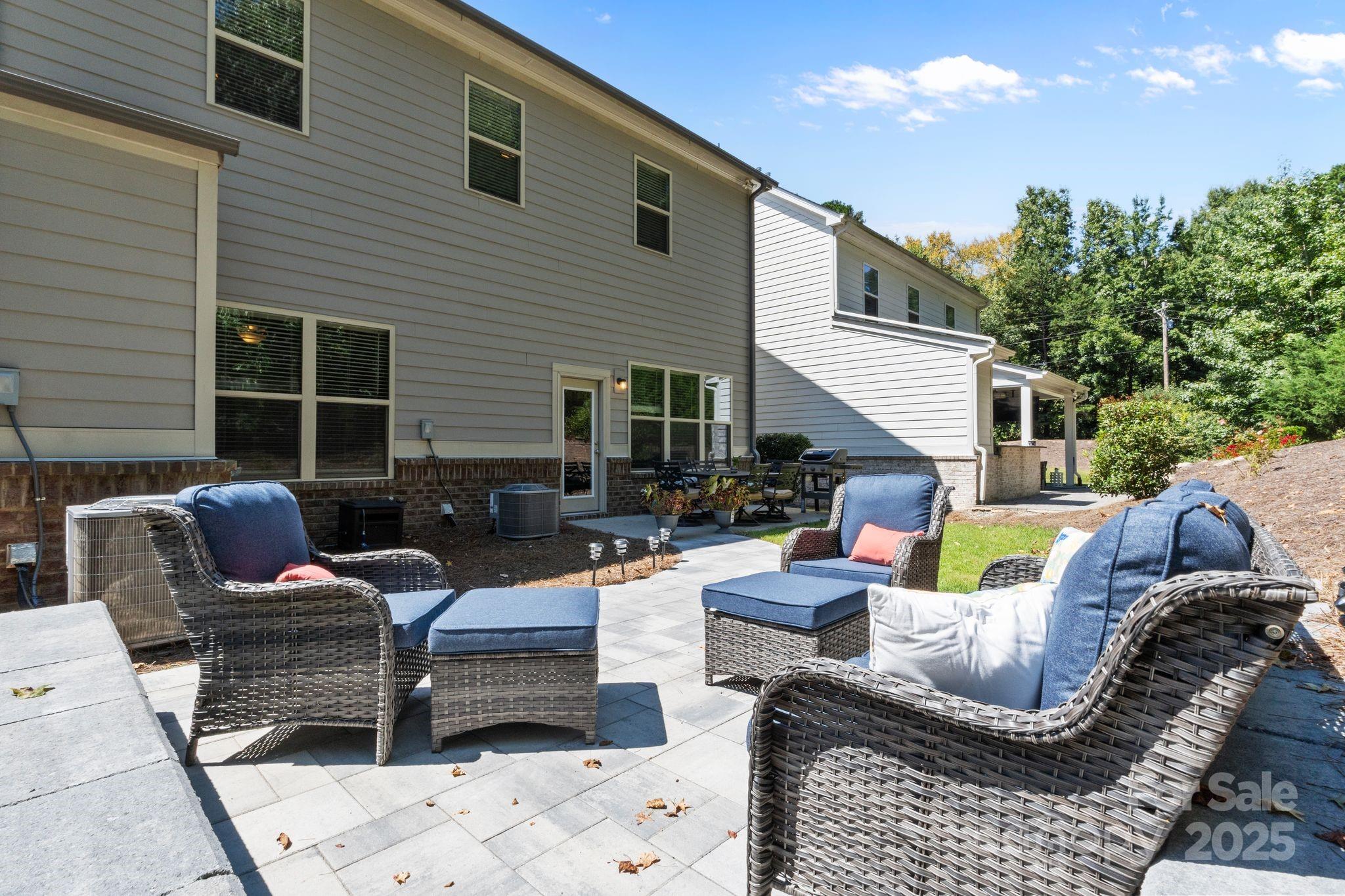 15107 Rocky Bluff Loop