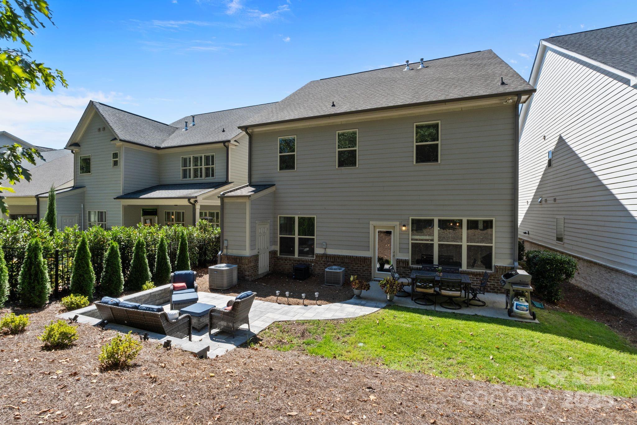 15107 Rocky Bluff Loop