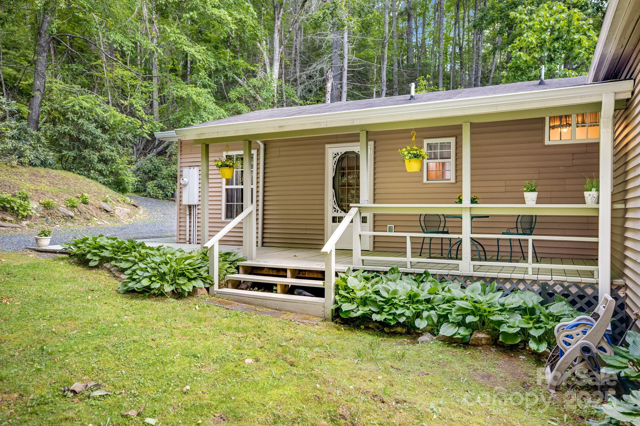 2763 Crabtree Road