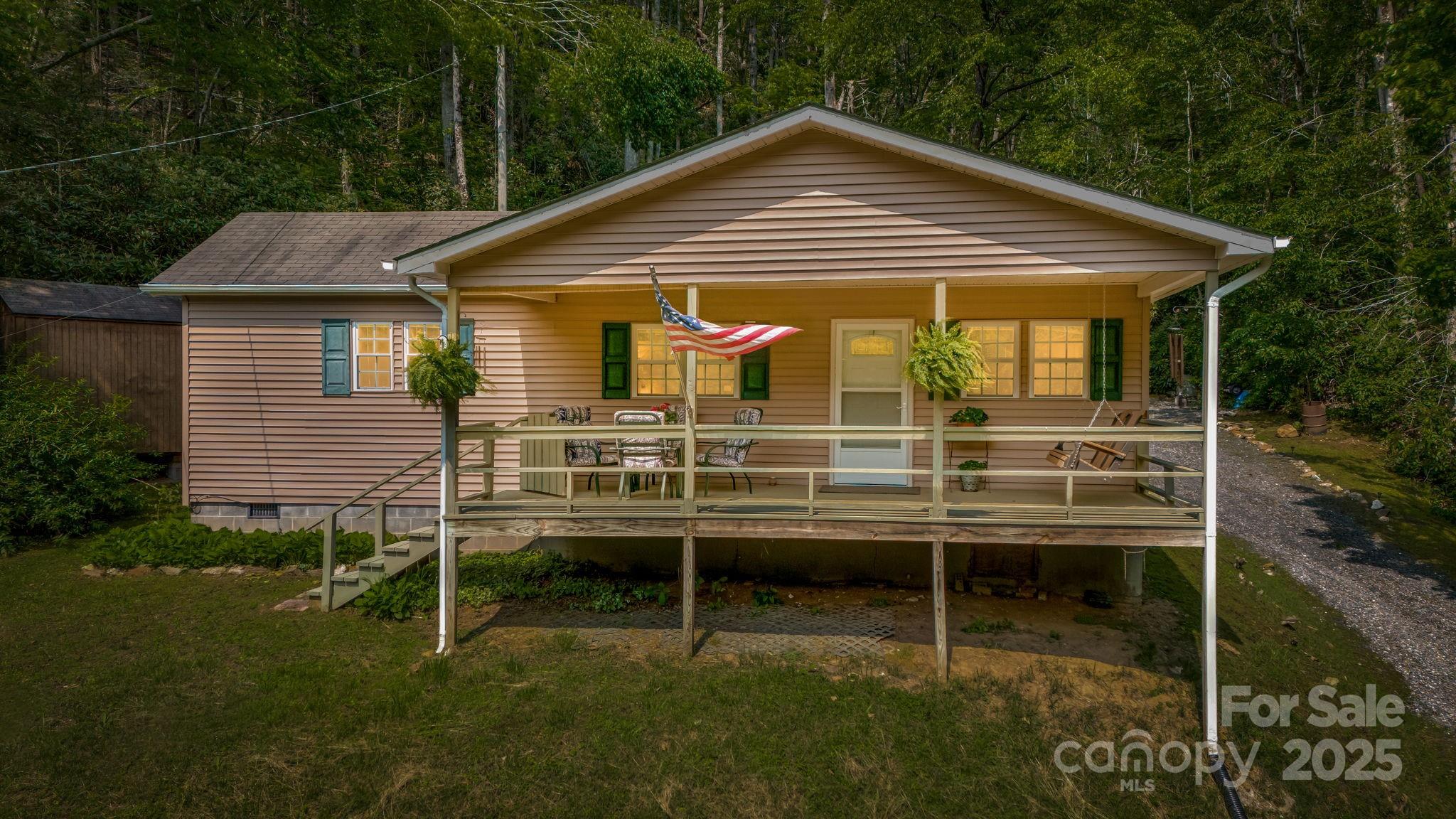 2763 Crabtree Road