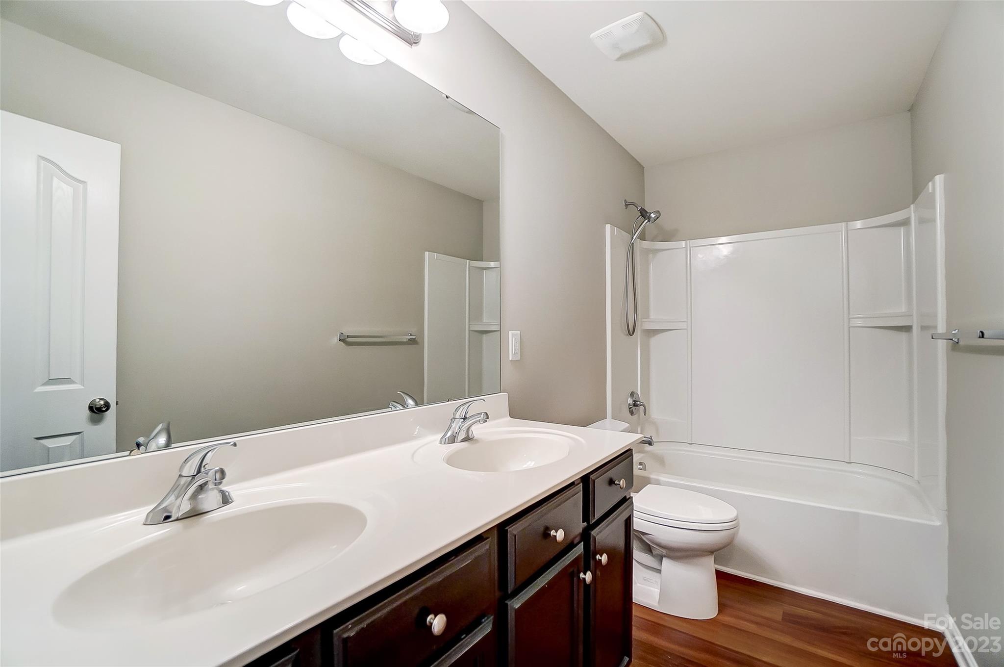 Northlake Landing - Residential