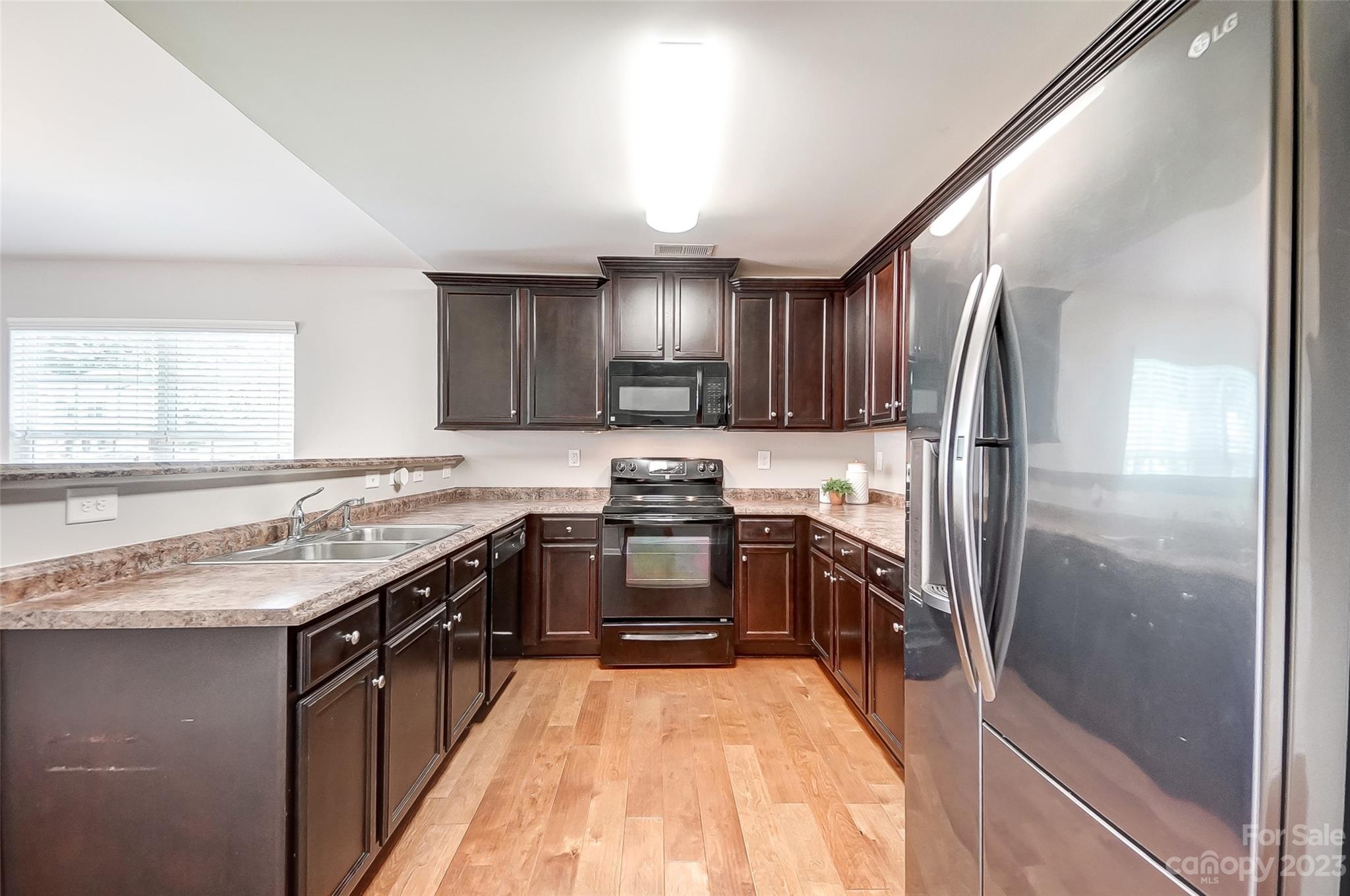 Northlake Landing - Residential