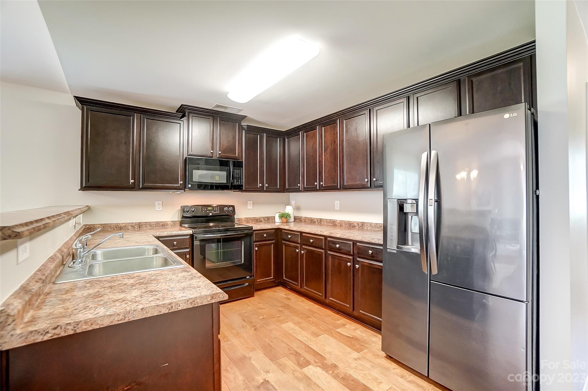 Northlake Landing - Residential