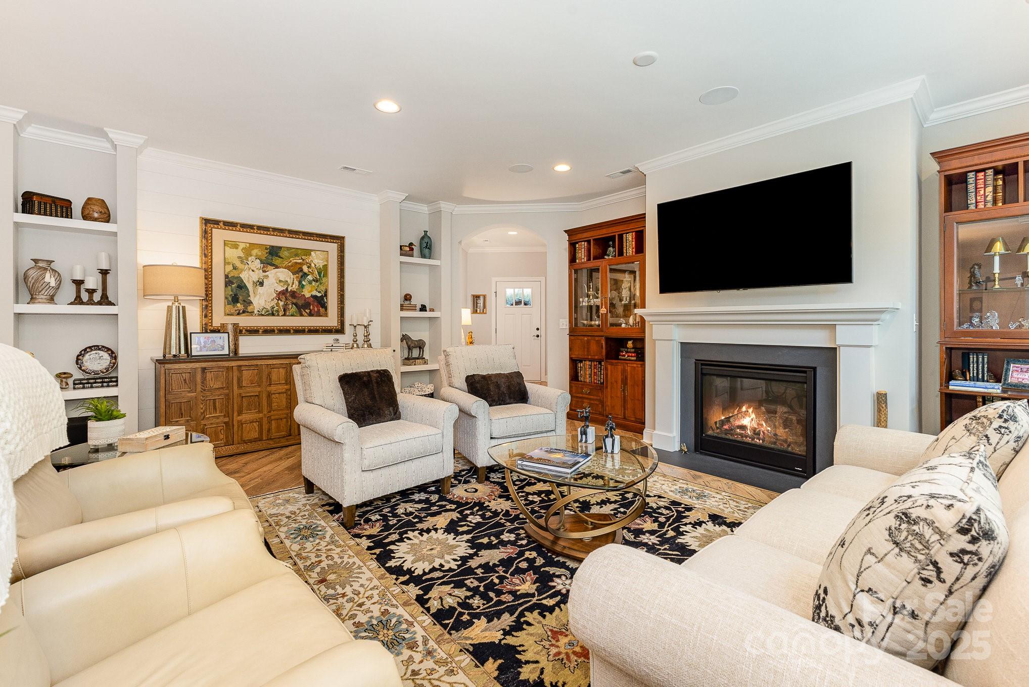 2245 Lincolnshire Lane