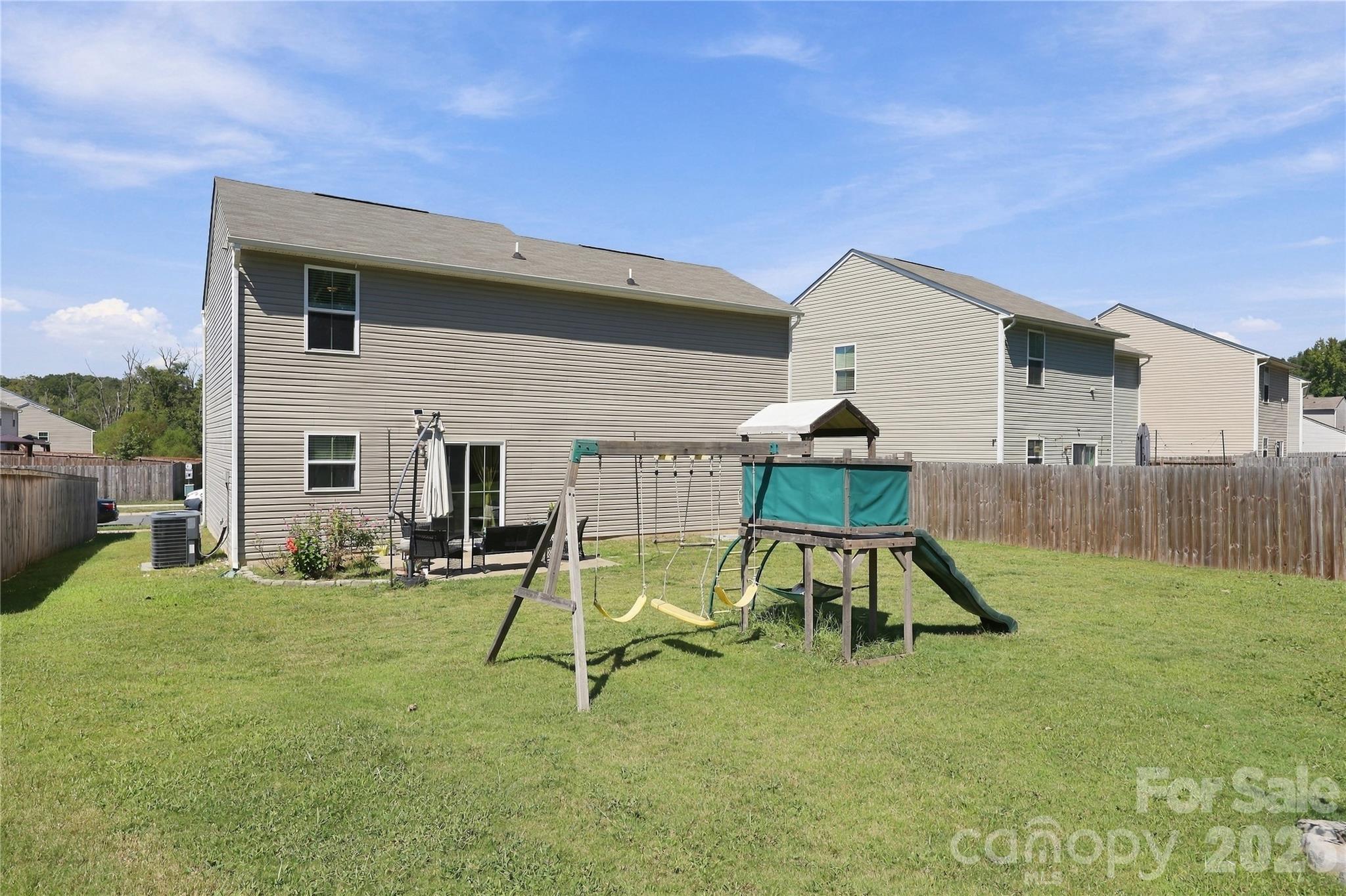 2438 Thorn Spring Lane SE